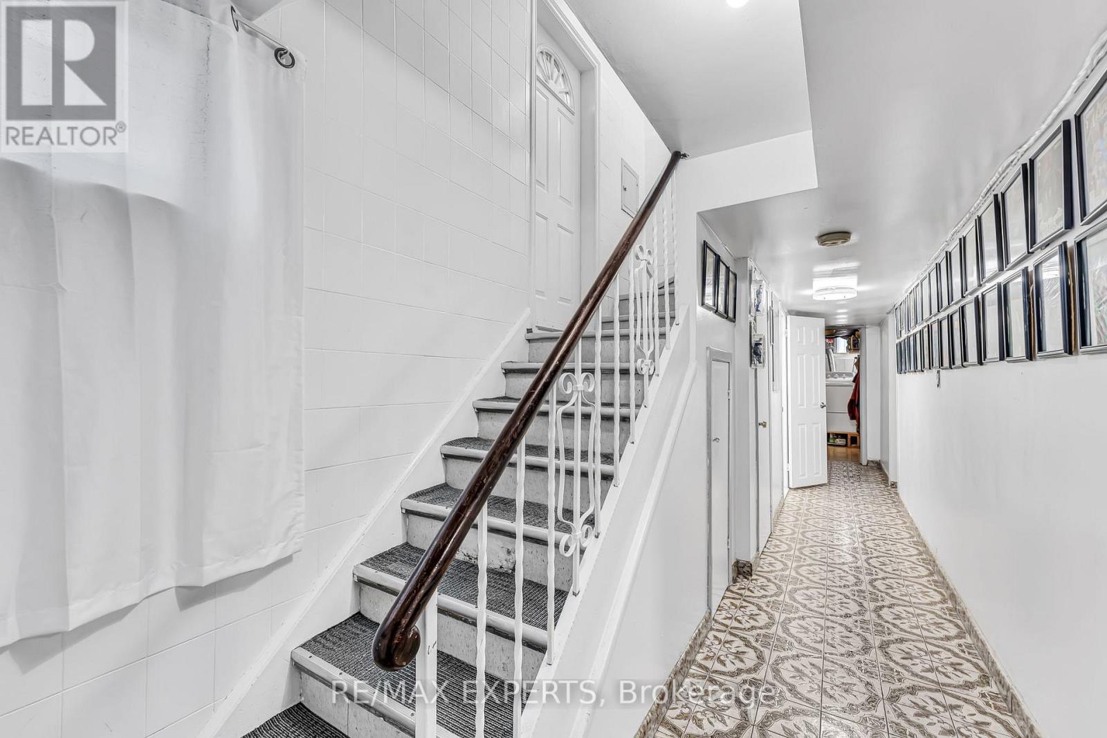 81 Hagar Avenue, Toronto, Ontario  M6N 3V3 - Photo 35 - W12428514