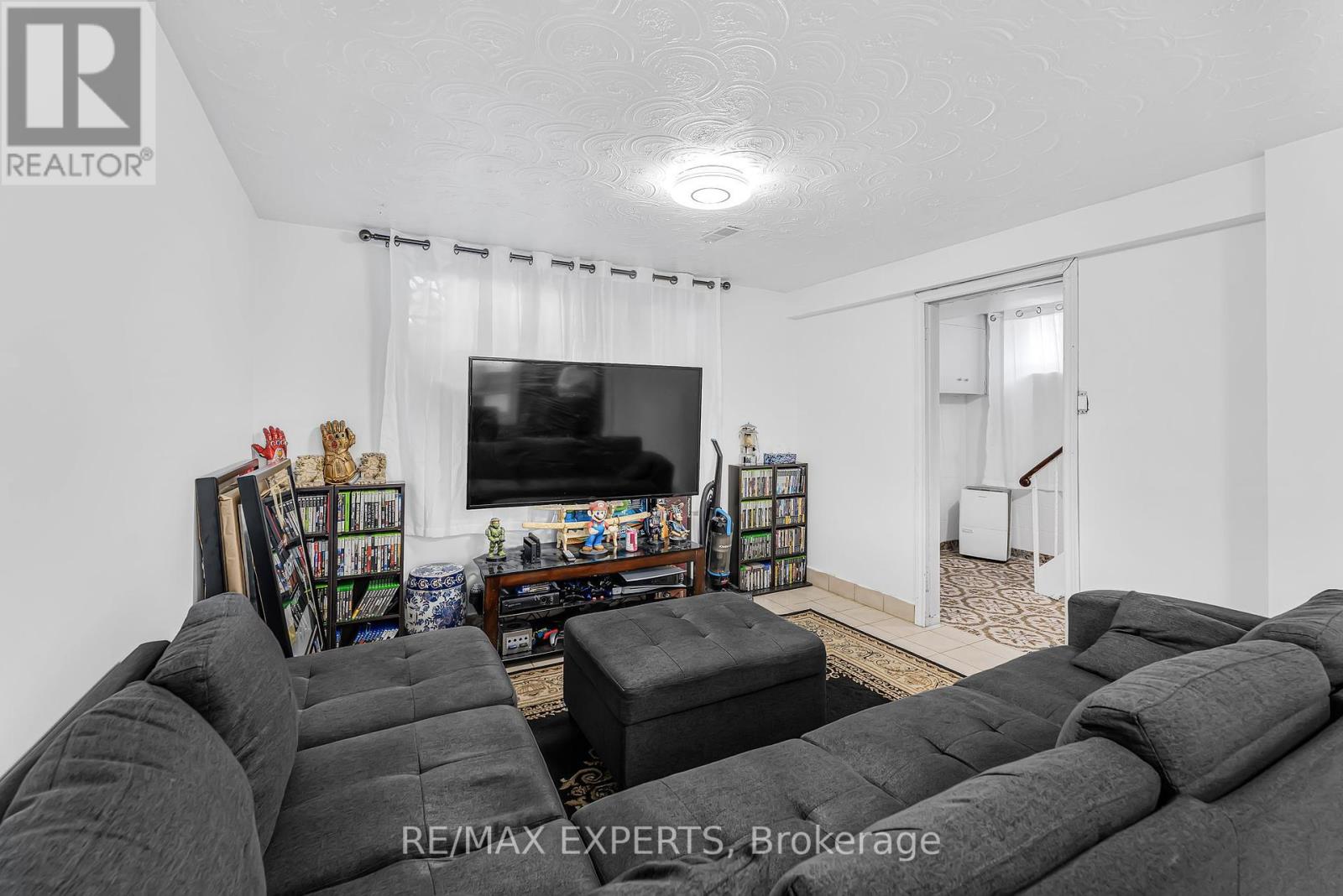 81 Hagar Avenue, Toronto, Ontario  M6N 3V3 - Photo 37 - W12428514
