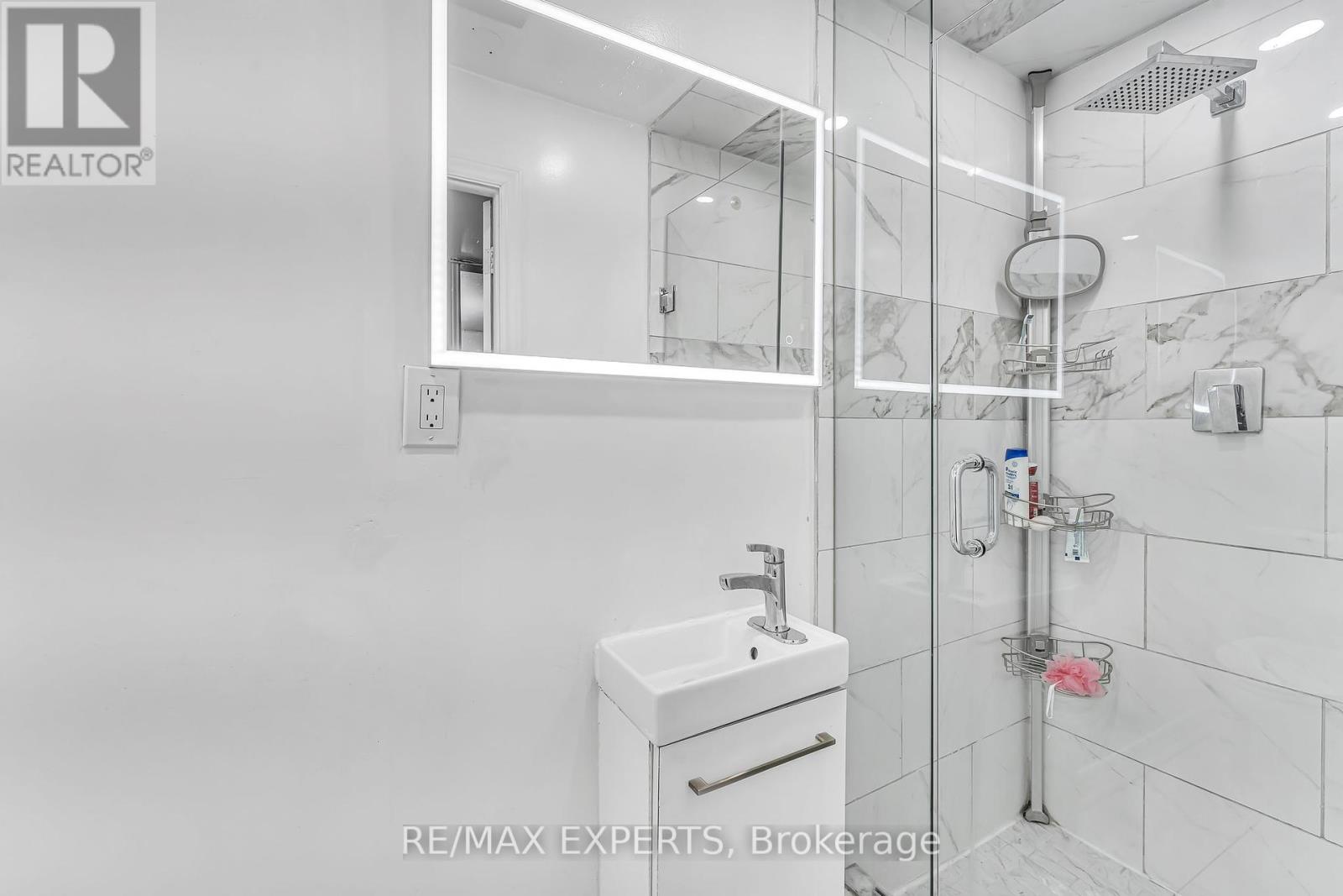 81 Hagar Avenue, Toronto, Ontario  M6N 3V3 - Photo 43 - W12428514