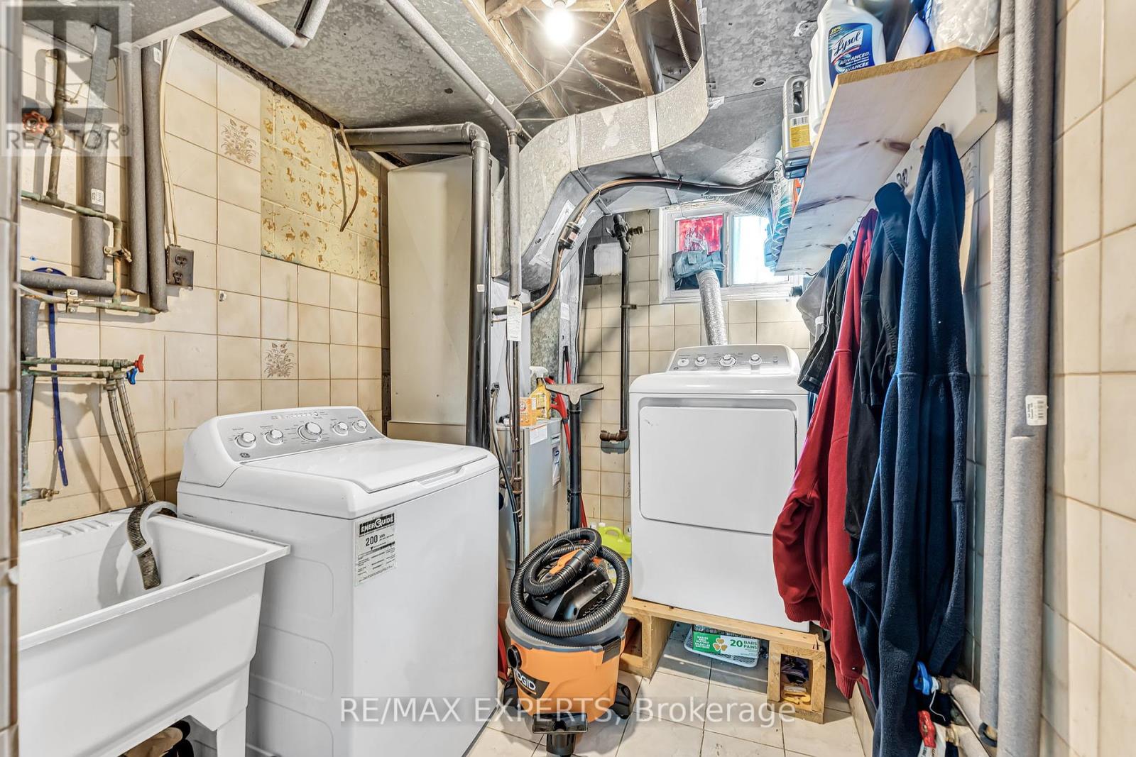 81 Hagar Avenue, Toronto, Ontario  M6N 3V3 - Photo 44 - W12428514