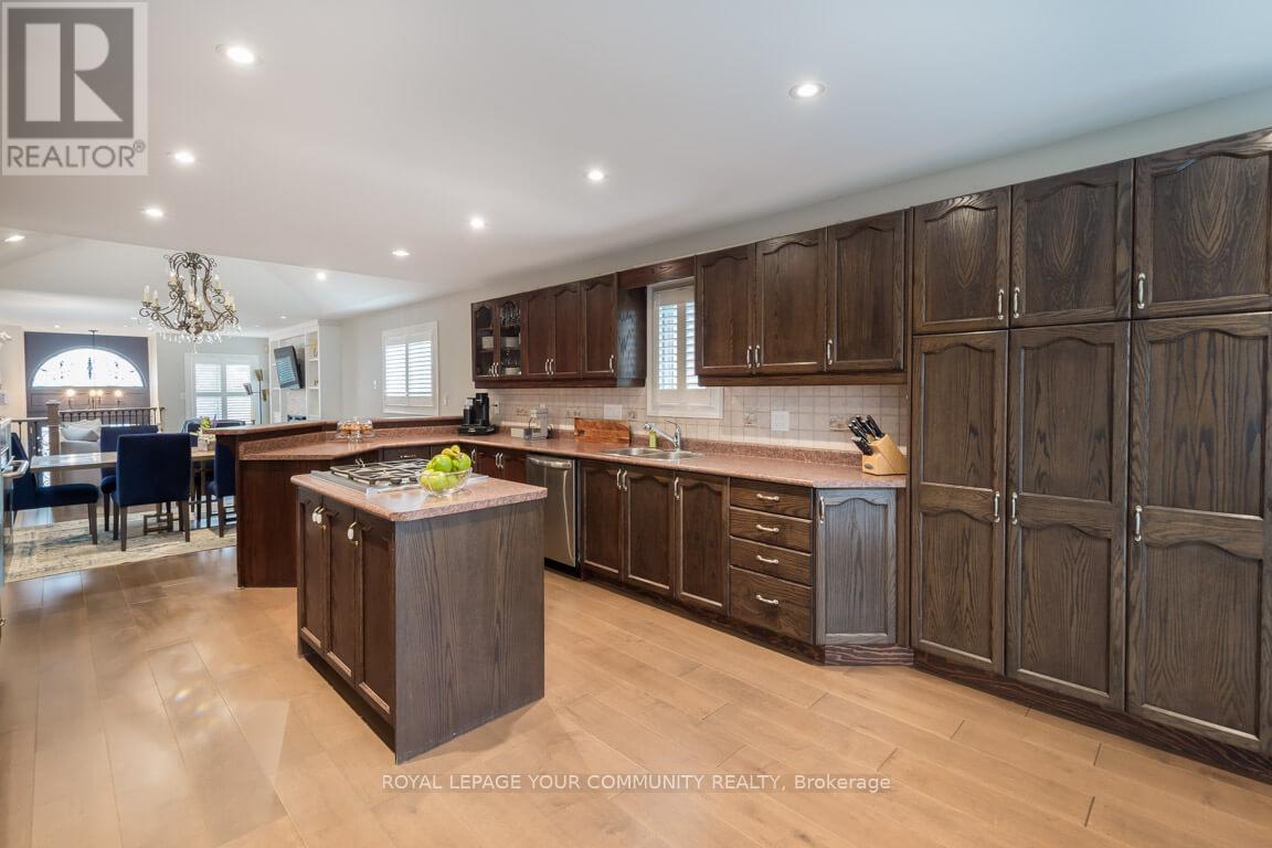 63 Rolling Hills Lane, Caledon, Ontario  L7E 1T8 - Photo 21 - W12428525