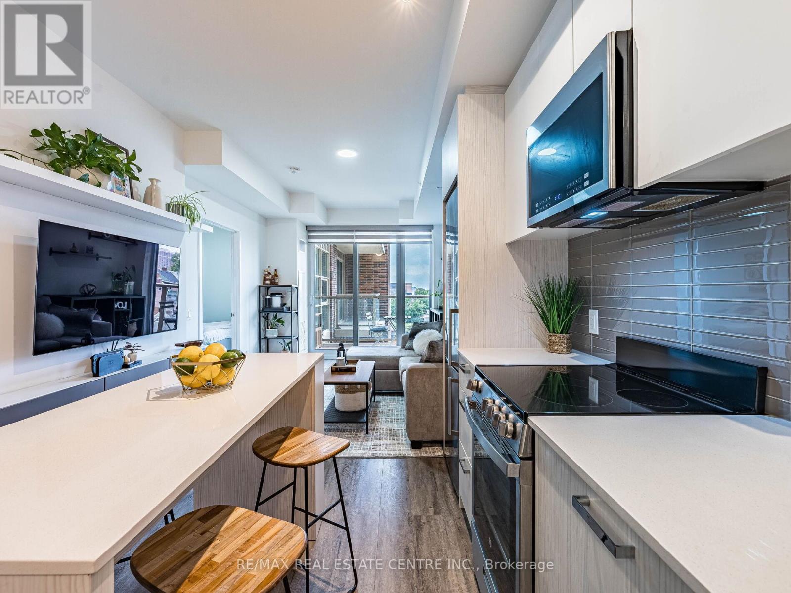 429 - 1787 St Clair Avenue W, Toronto, Ontario  M6N 0B7 - Photo 11 - W12428534