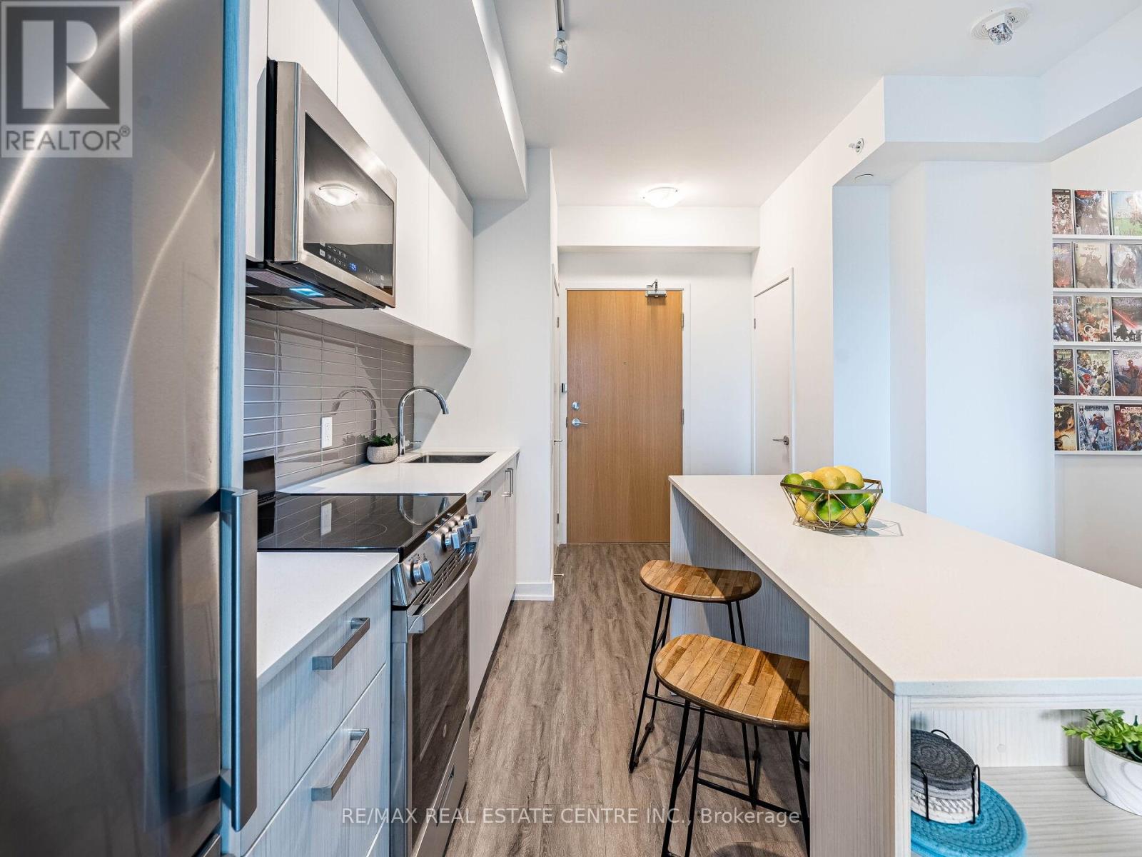 429 - 1787 St Clair Avenue W, Toronto, Ontario  M6N 0B7 - Photo 9 - W12428534