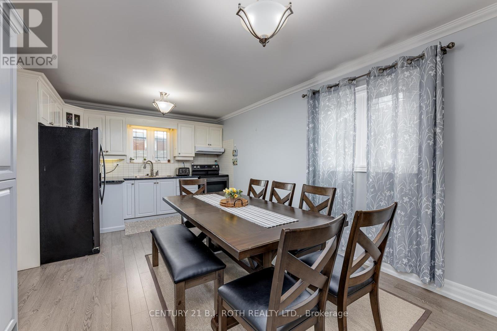 193 Epsom Downs Drive, Toronto, Ontario  M3M 1S8 - Photo 17 - W12428543