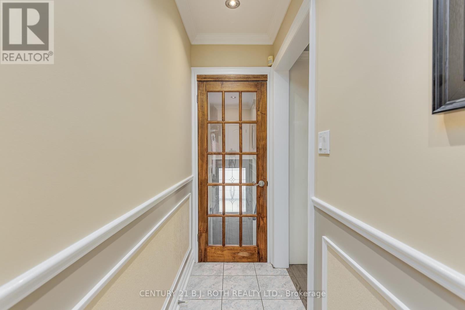 193 Epsom Downs Drive, Toronto, Ontario  M3M 1S8 - Photo 29 - W12428543
