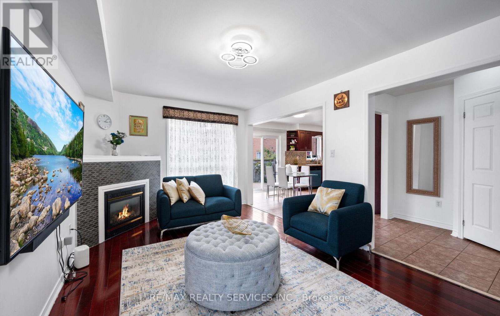 87 Queen Mary Drive, Brampton, Ontario  L7A 2K2 - Photo 12 - W12428547