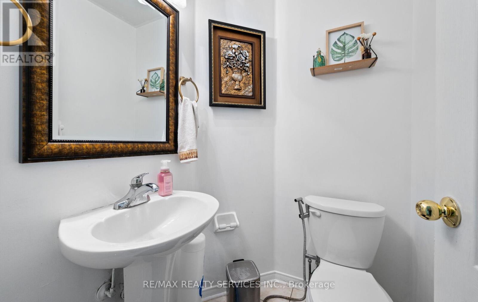 87 Queen Mary Drive, Brampton, Ontario  L7A 2K2 - Photo 19 - W12428547