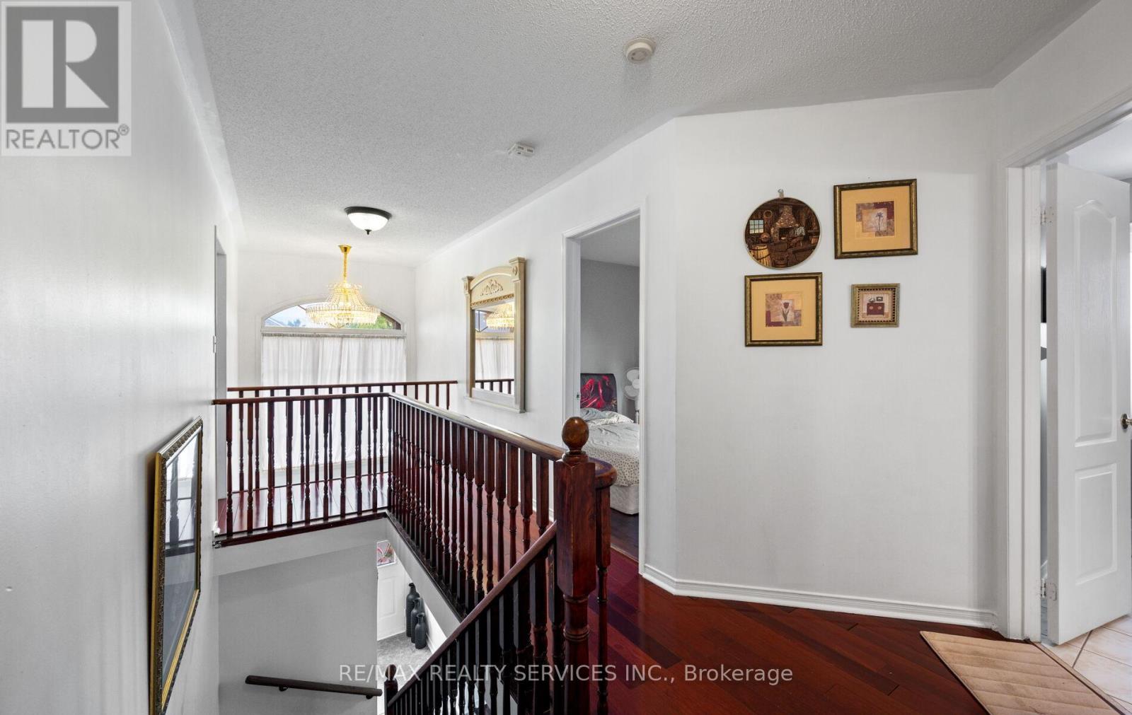 87 Queen Mary Drive, Brampton, Ontario  L7A 2K2 - Photo 20 - W12428547