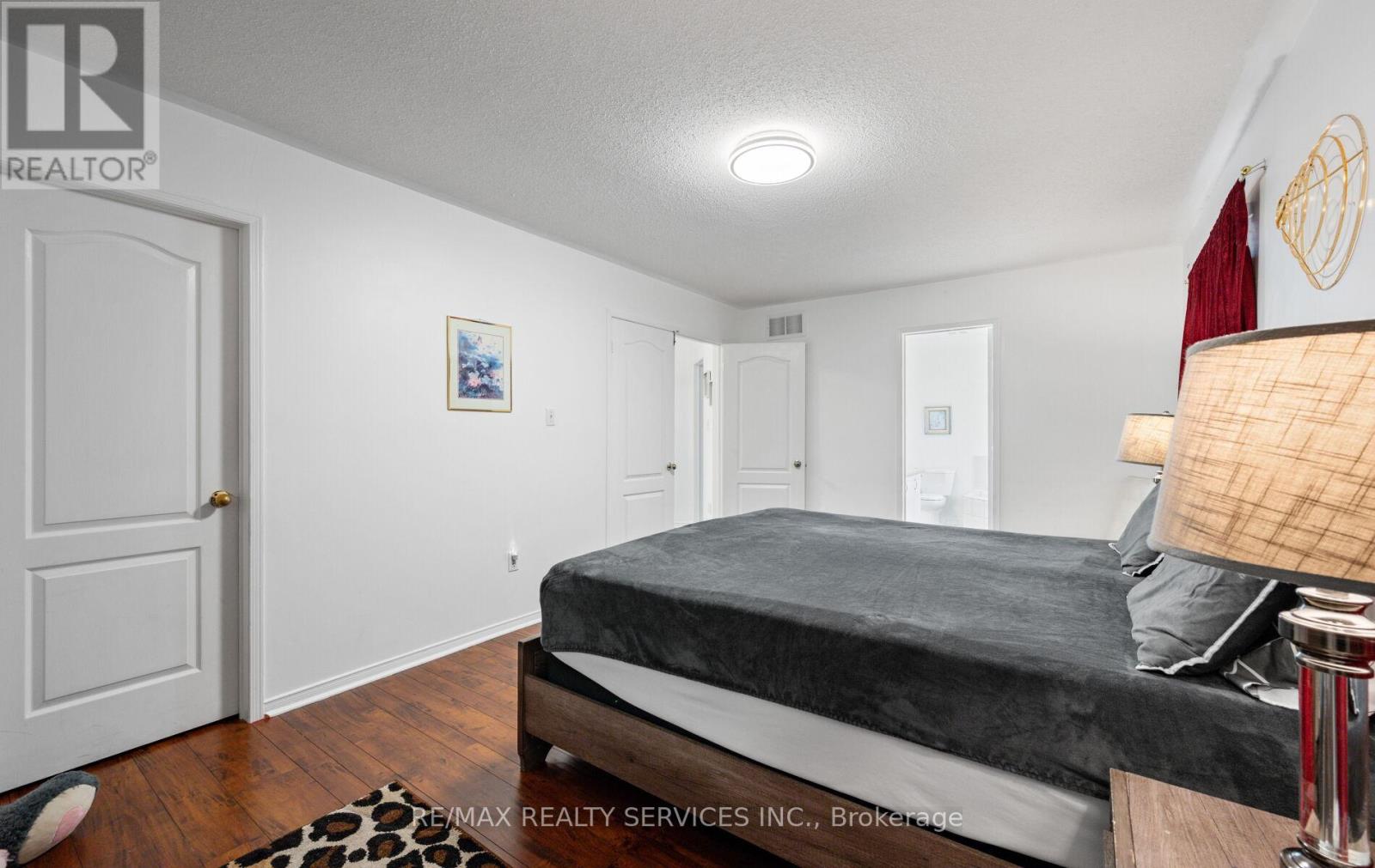 87 Queen Mary Drive, Brampton, Ontario  L7A 2K2 - Photo 22 - W12428547