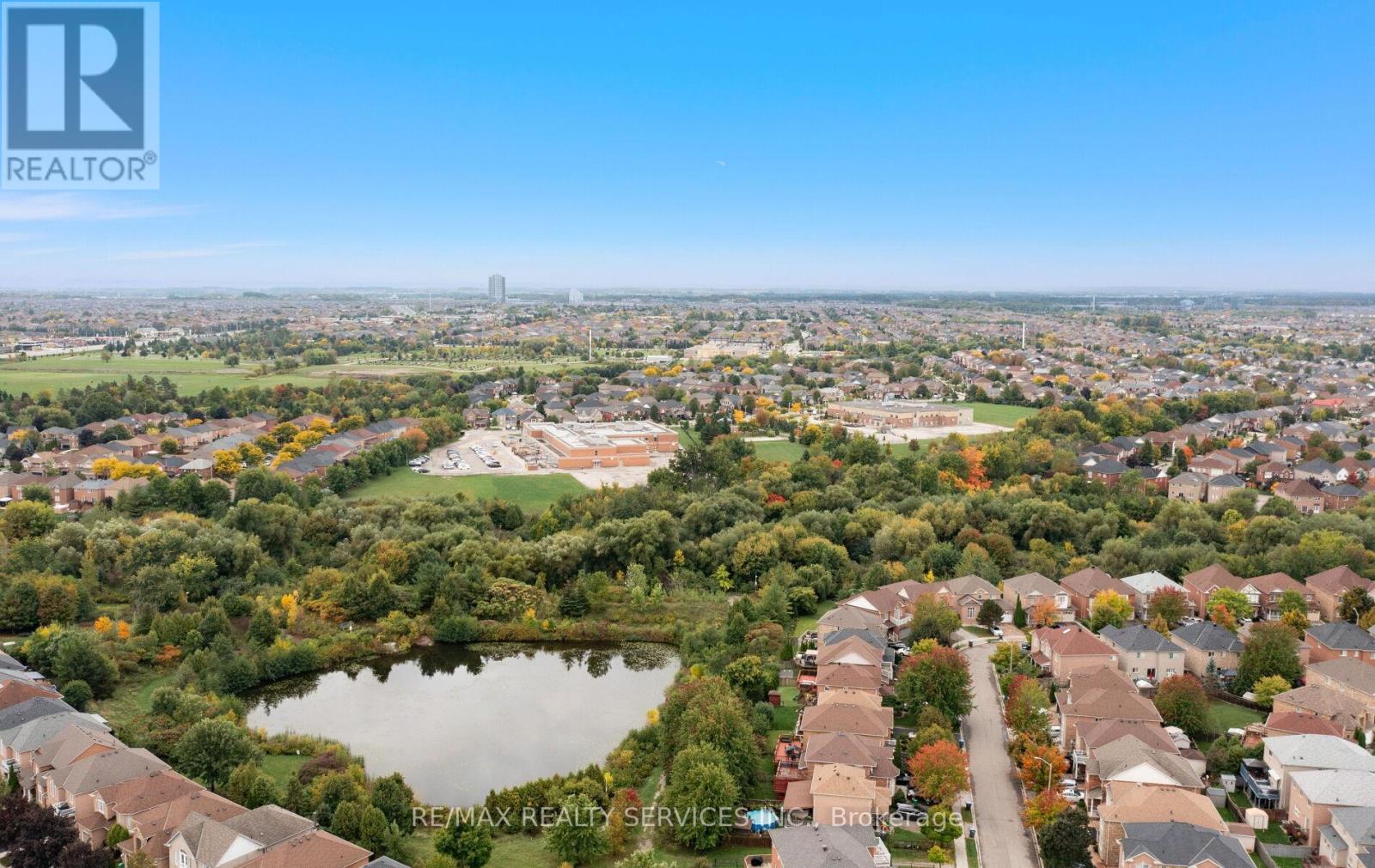 87 Queen Mary Drive, Brampton, Ontario  L7A 2K2 - Photo 38 - W12428547