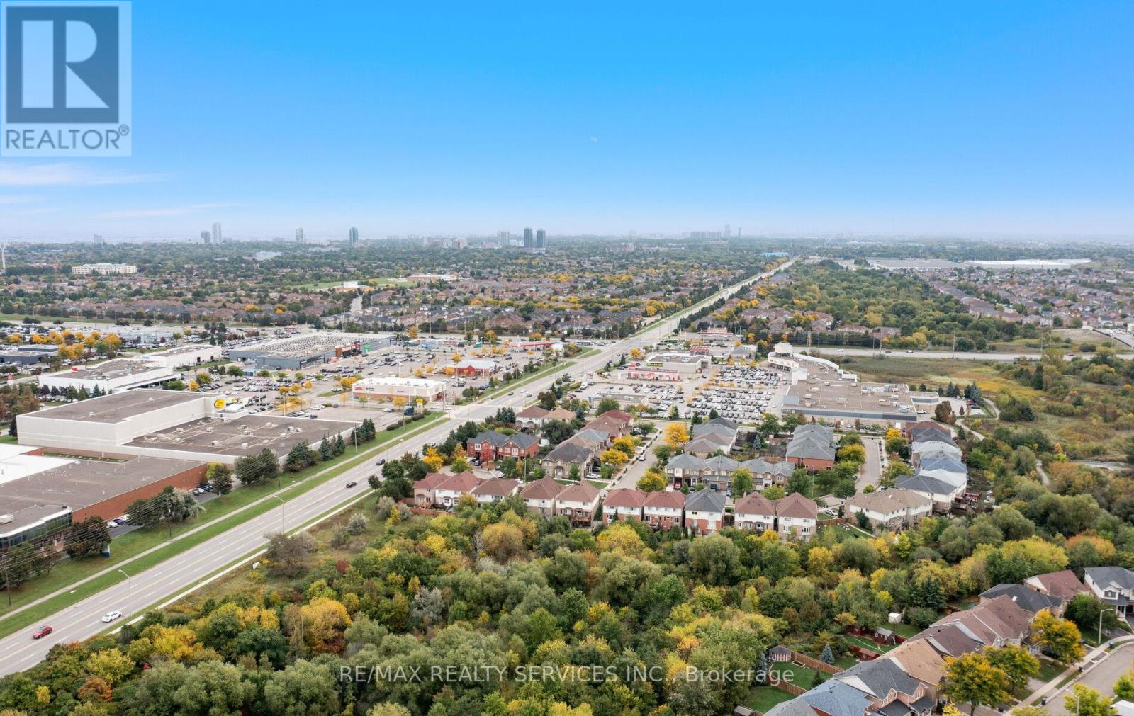 87 Queen Mary Drive, Brampton, Ontario  L7A 2K2 - Photo 39 - W12428547