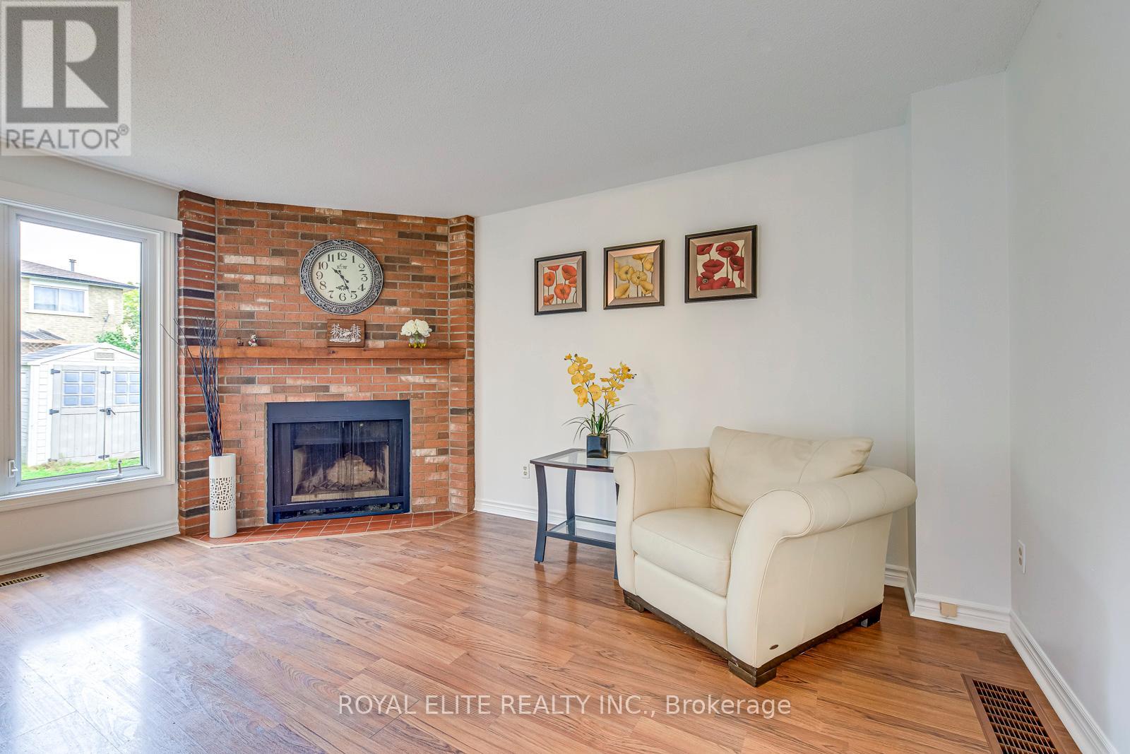 6951 Harris Road, Mississauga, Ontario  L5N 4Y9 - Photo 12 - W12428574