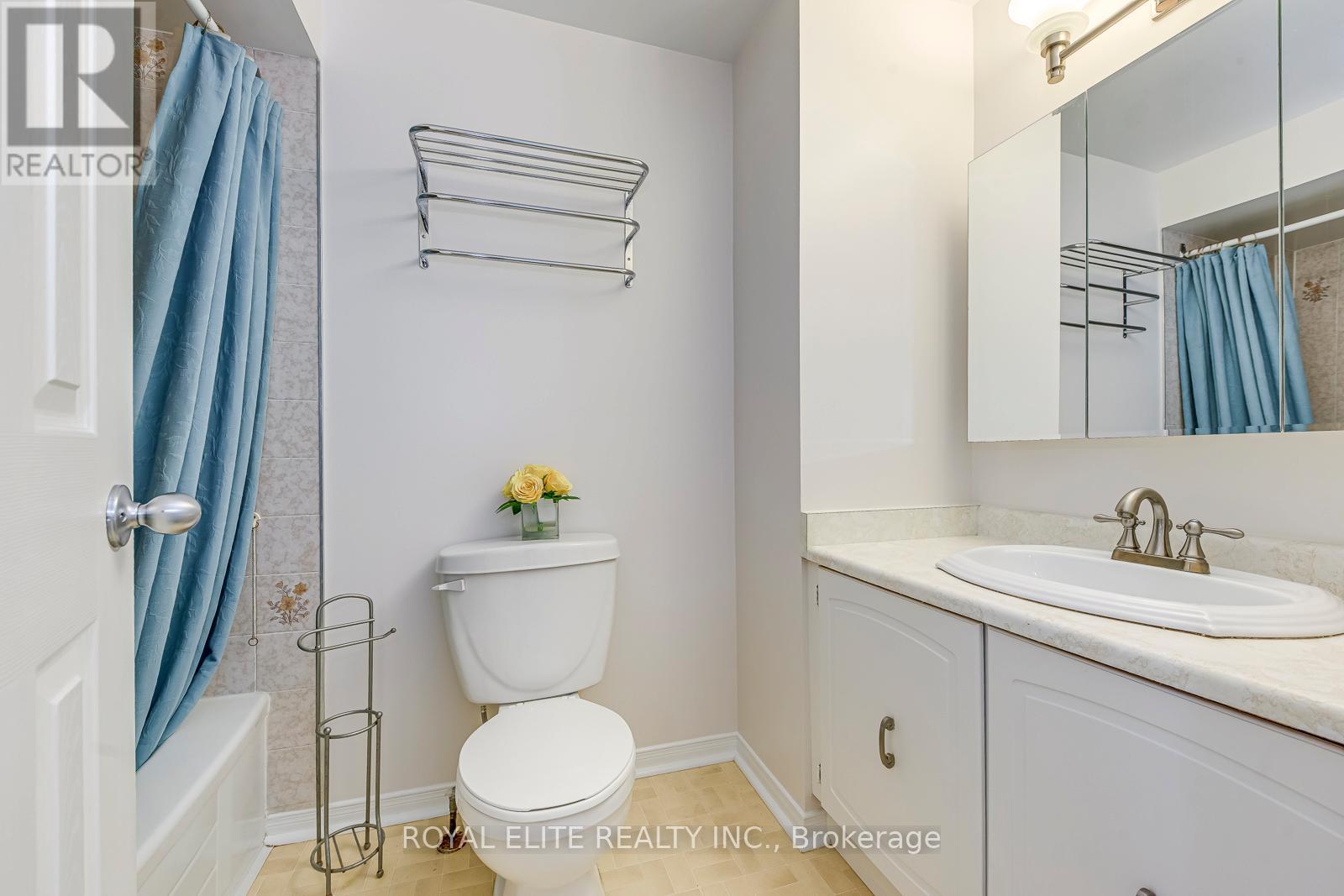 6951 Harris Road, Mississauga, Ontario  L5N 4Y9 - Photo 26 - W12428574