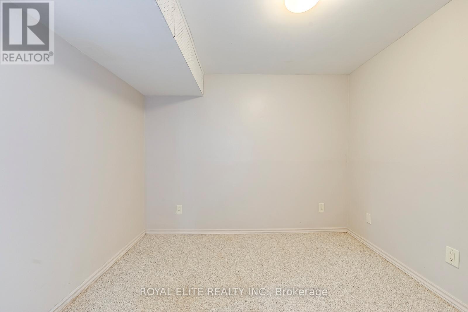 6951 Harris Road, Mississauga, Ontario  L5N 4Y9 - Photo 40 - W12428574
