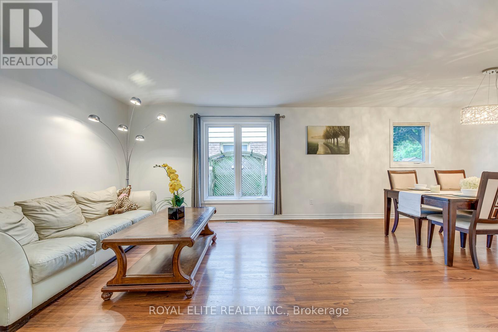 6951 Harris Road, Mississauga, Ontario  L5N 4Y9 - Photo 5 - W12428574