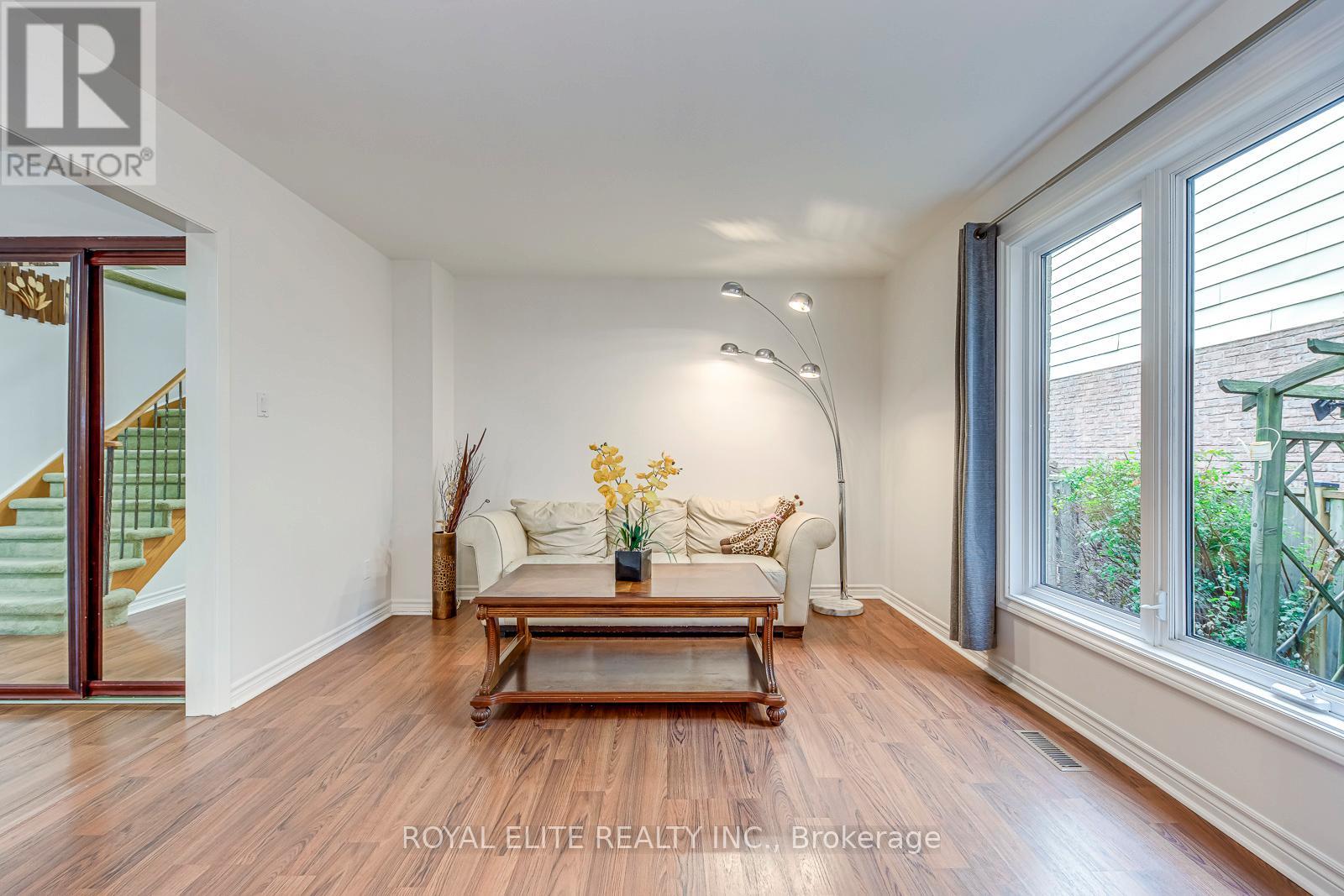 6951 Harris Road, Mississauga, Ontario  L5N 4Y9 - Photo 6 - W12428574