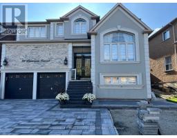 38 DUNVEGAN CRESCENT, Brampton, Ontario