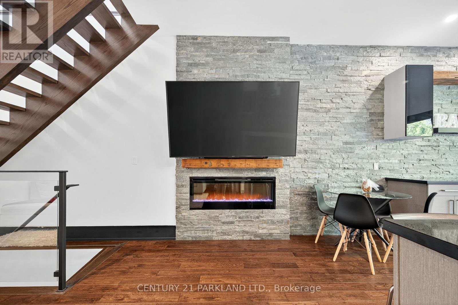 10 Rexford Road, Toronto, Ontario  M6S 2M3 - Photo 14 - W12427805