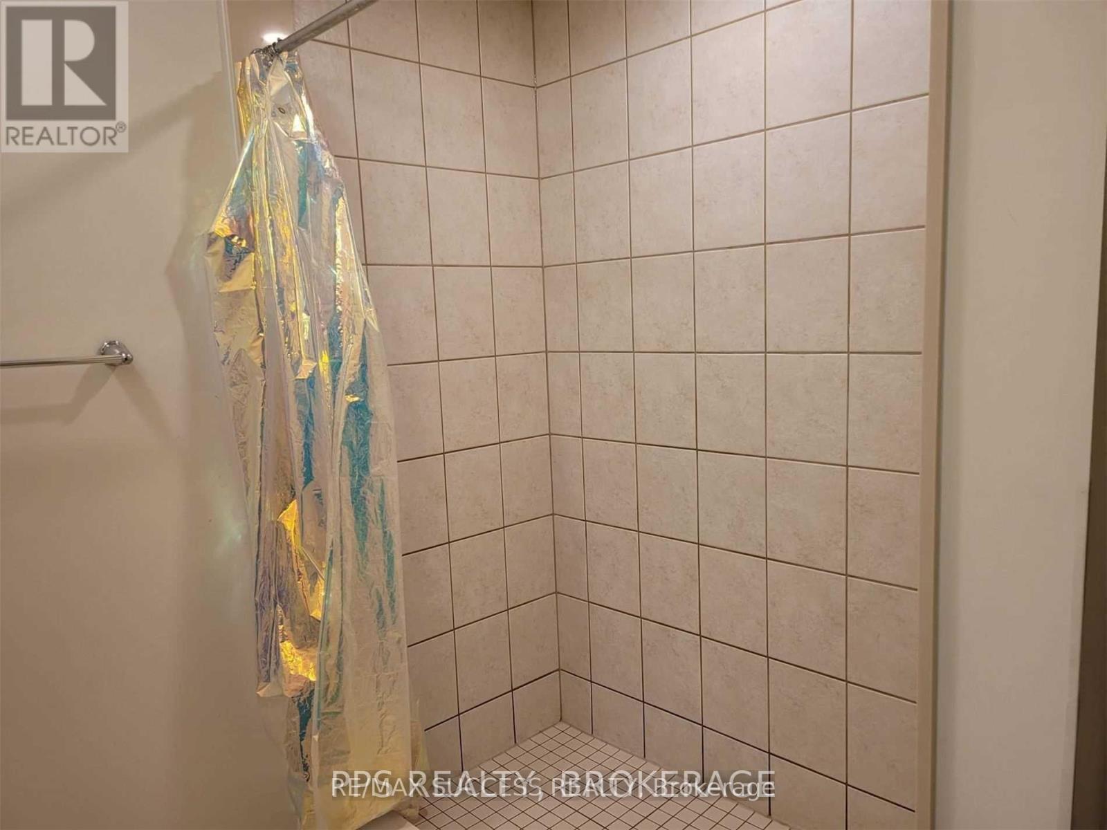 7916 Odell Crescent, Niagara Falls, Ontario  L2H 3R6 - Photo 32 - X12428451