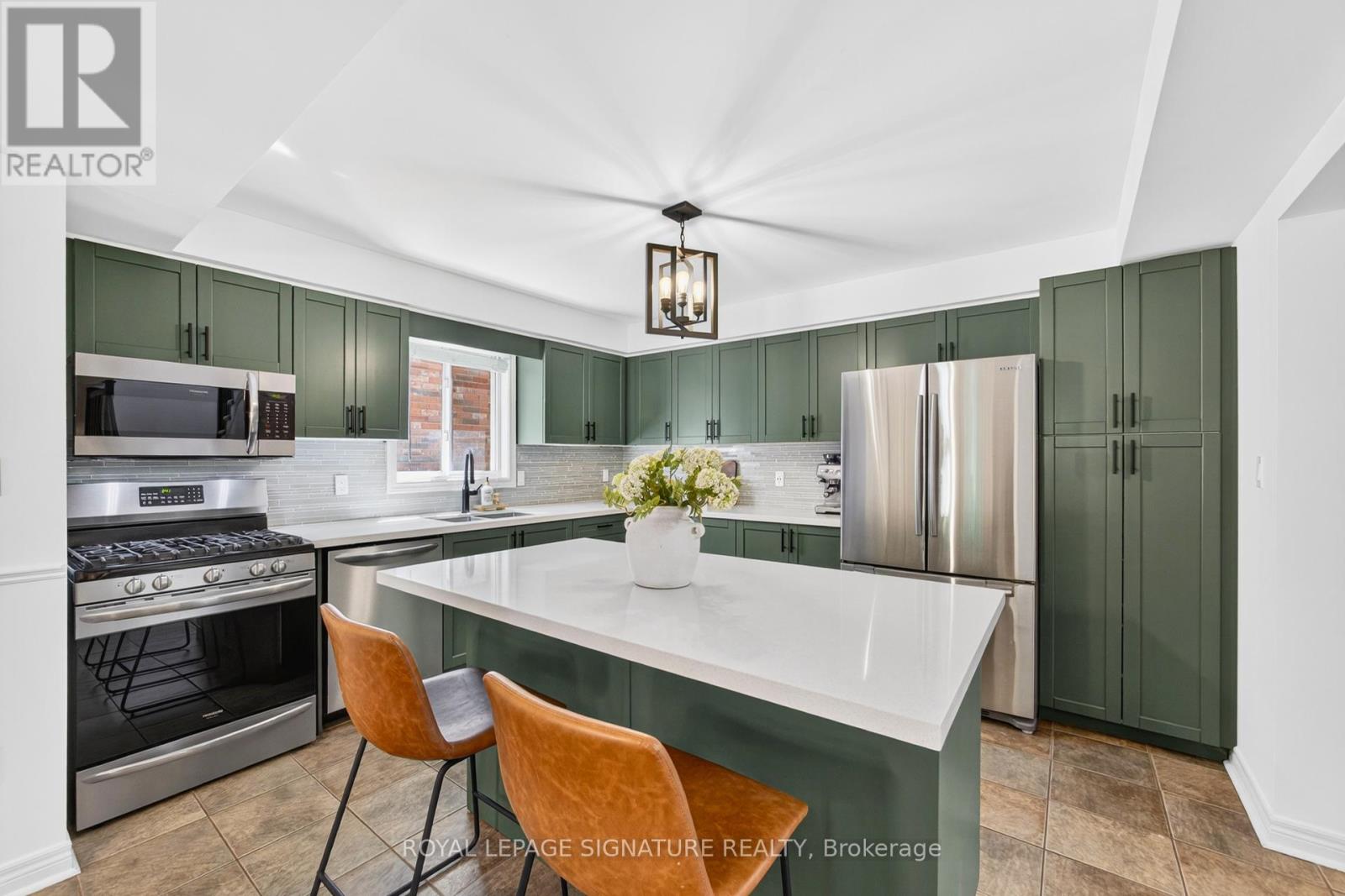80 Skipton Crescent, Cambridge, Ontario  N3C 4P2 - Photo 12 - X12428455