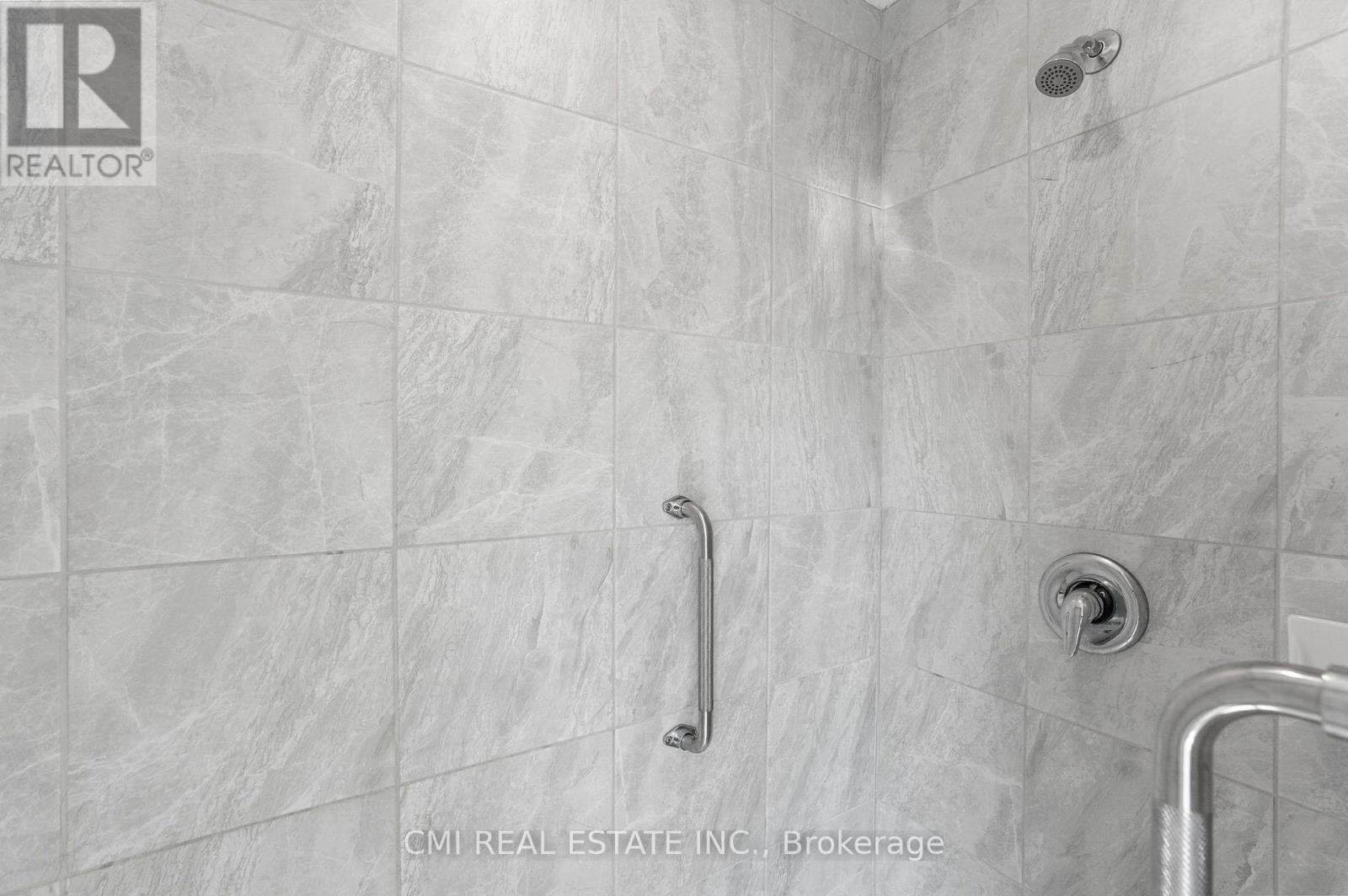 32 Alayche Trail, Welland, Ontario  L3C 0J7 - Photo 22 - X12428461
