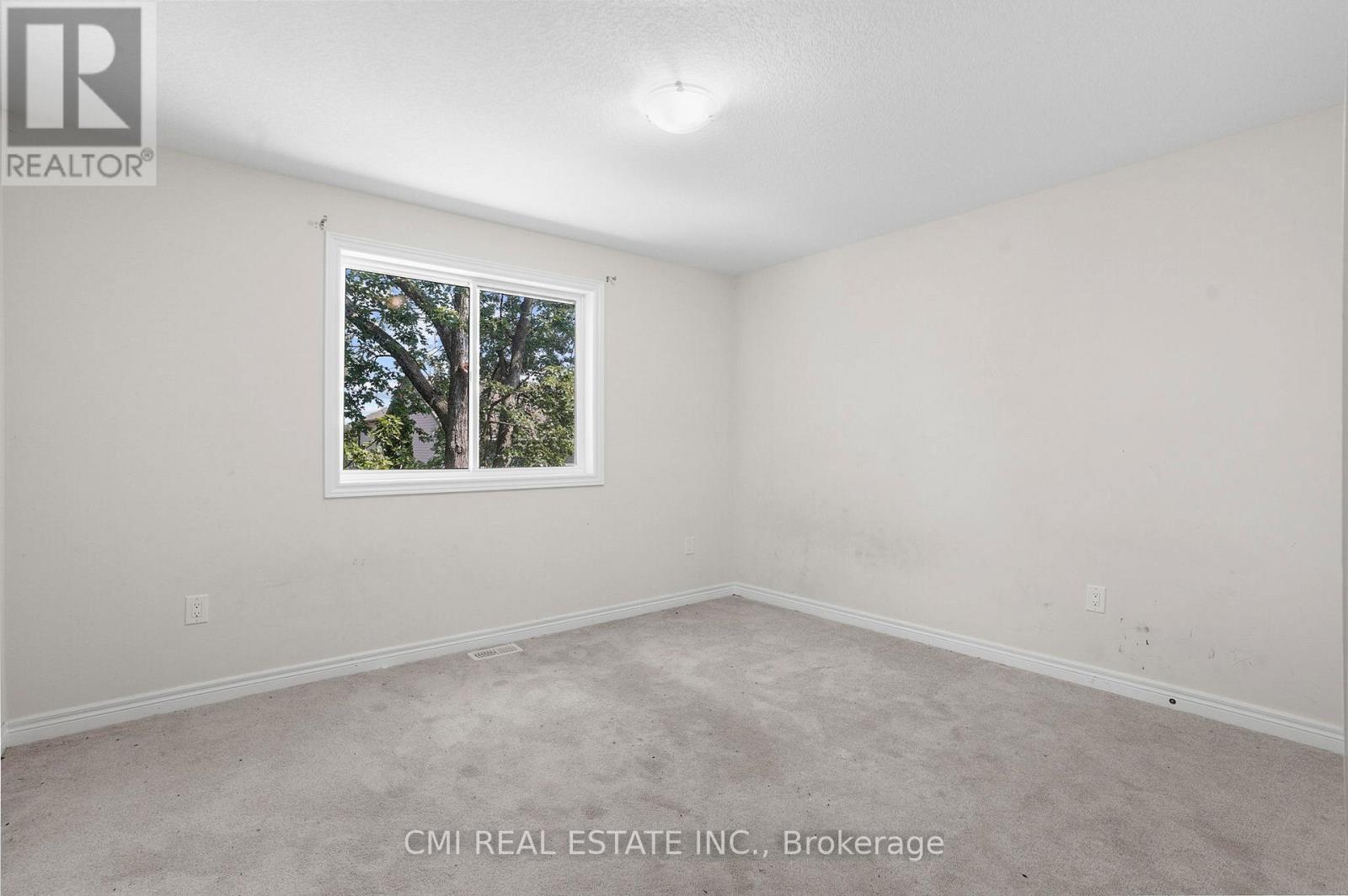 32 Alayche Trail, Welland, Ontario  L3C 0J7 - Photo 25 - X12428461