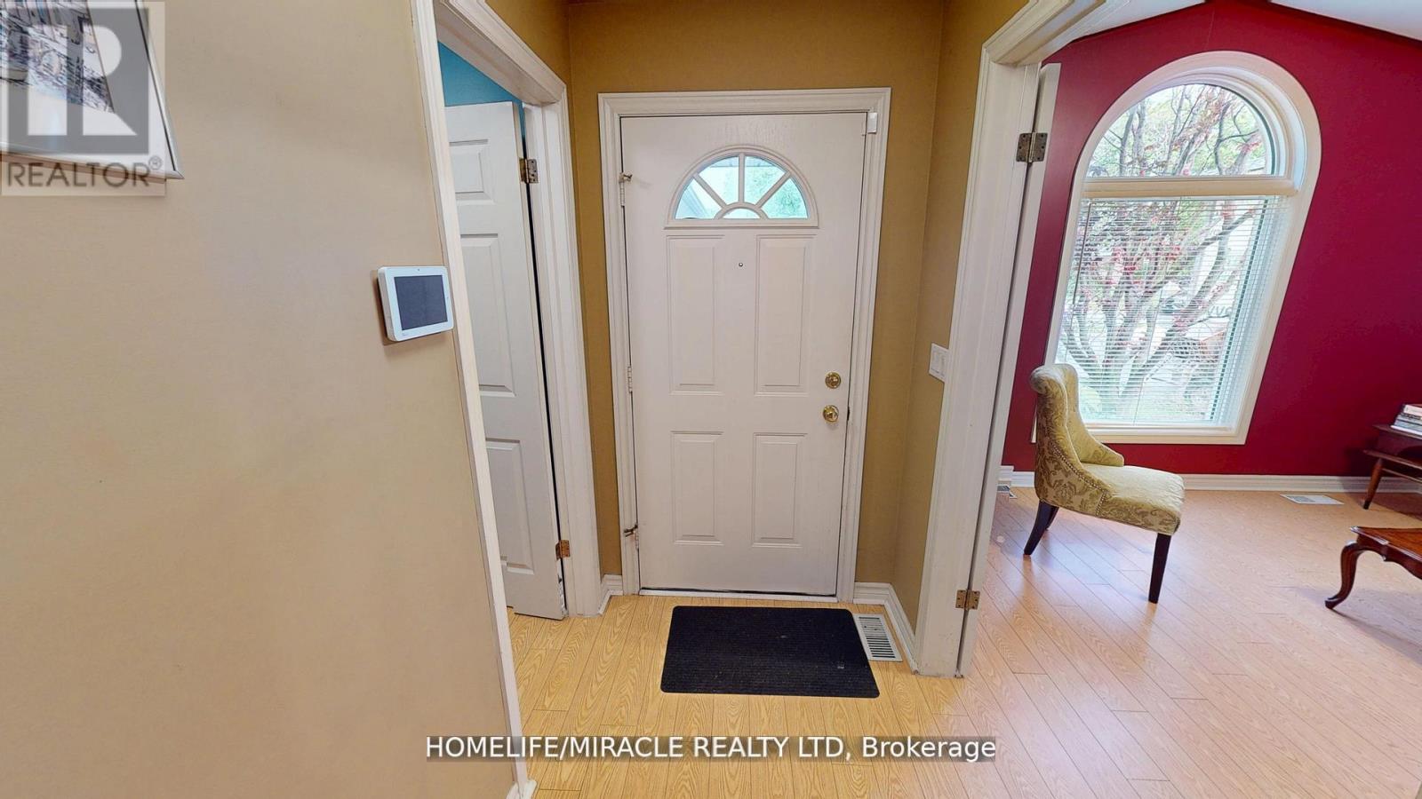 16 Goodwillie Drive, Welland, Ontario  L3C 7C4 - Photo 4 - X12428465
