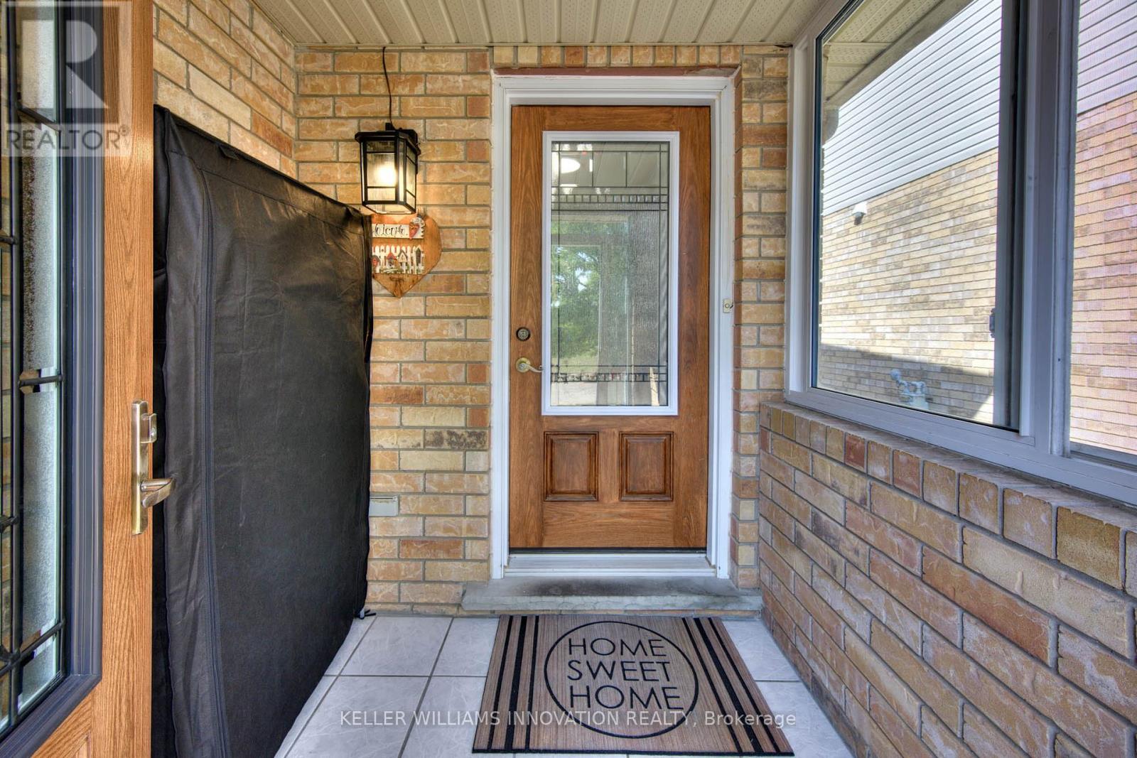 6 Heatherwood Place, Kitchener, Ontario  N2N 3N7 - Photo 5 - X12428526