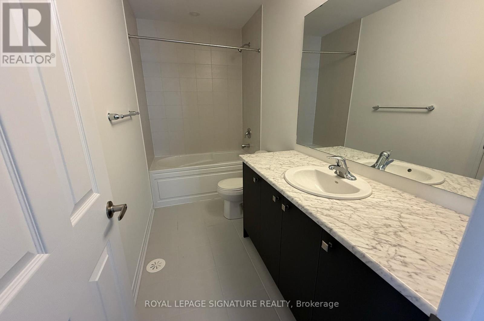 29 Pogie Drive, Welland, Ontario  L3B 0P2 - Photo 23 - X12428554