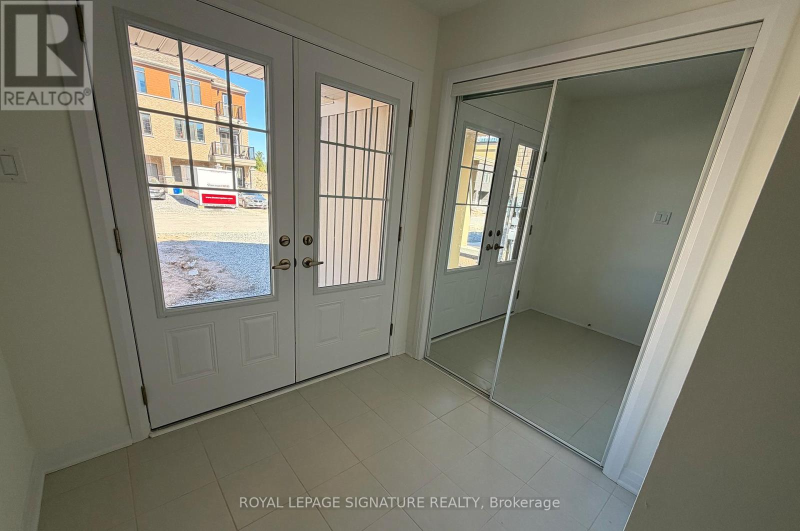 29 Pogie Drive, Welland, Ontario  L3B 0P2 - Photo 7 - X12428554