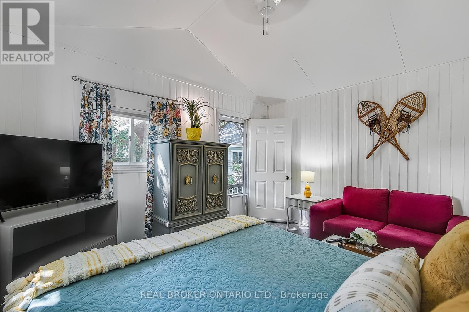 77561 Melena Drive, Bluewater, Ontario  N0M 1L0 - Photo 14 - X12428564