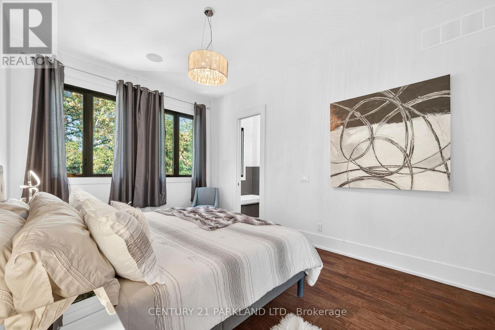 10 Rexford Road, Toronto, Ontario  M6S 2M3 - Photo 23 - W12427805