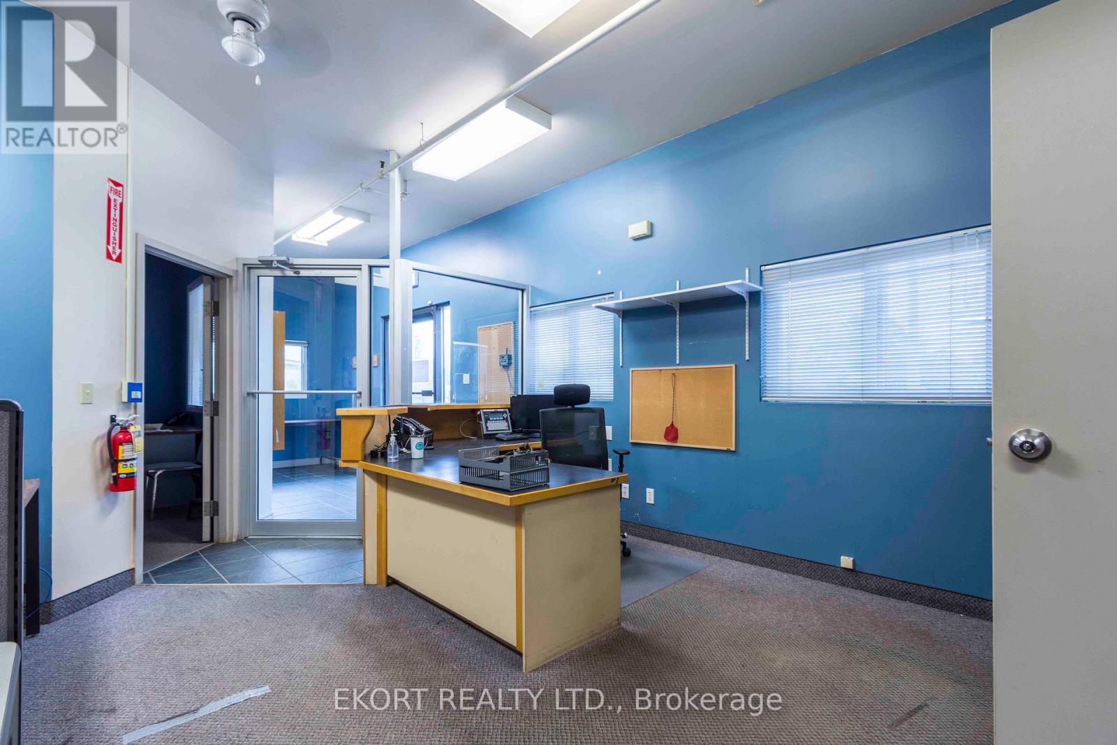 270 West Street, Quinte West, Ontario  K8V 2N3 - Photo 12 - X12350626