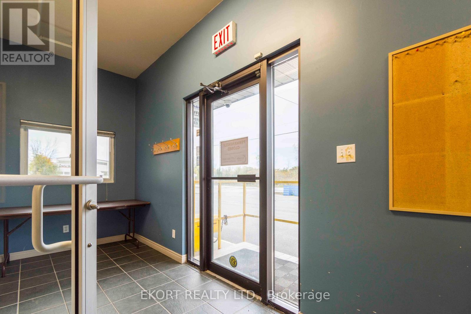 270 West Street, Quinte West, Ontario  K8V 2N3 - Photo 14 - X12350626