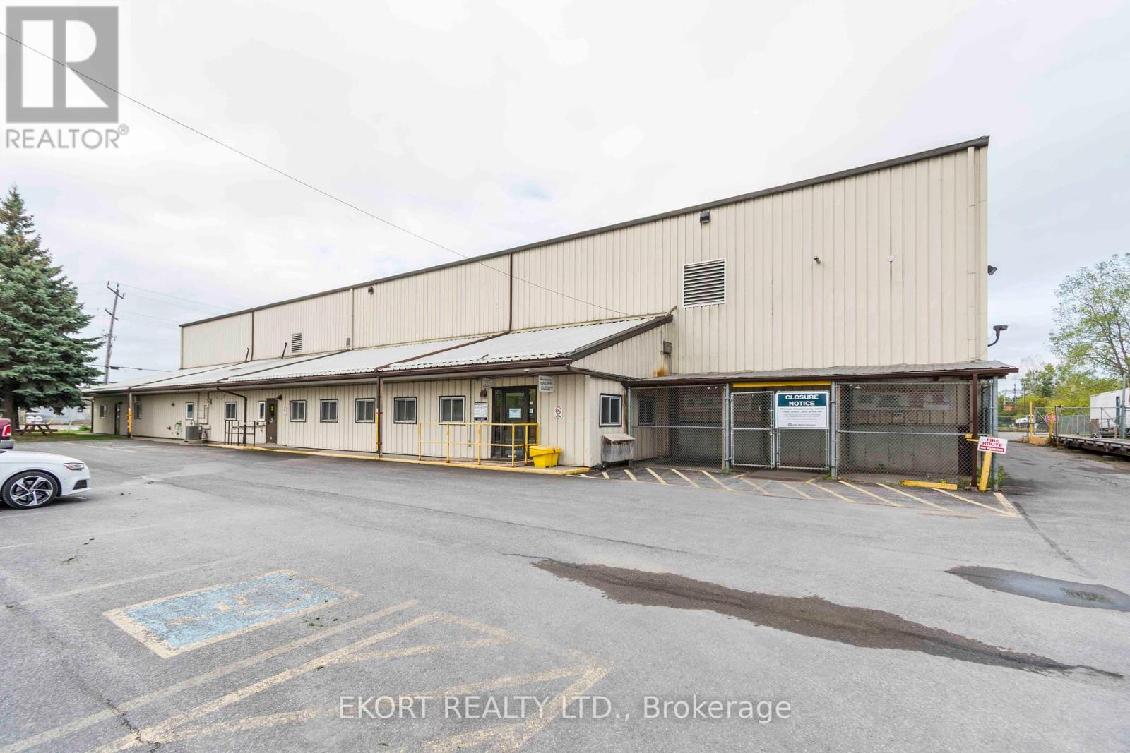 270 West Street, Quinte West, Ontario  K8V 2N3 - Photo 43 - X12350626