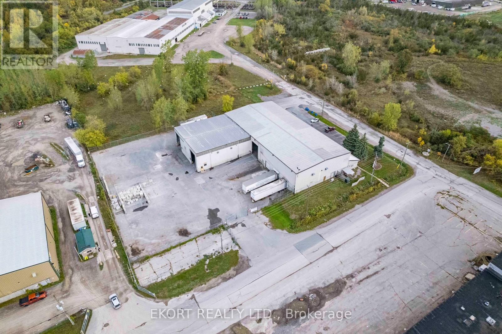 270 West Street, Quinte West, Ontario  K8V 2N3 - Photo 4 - X12350626