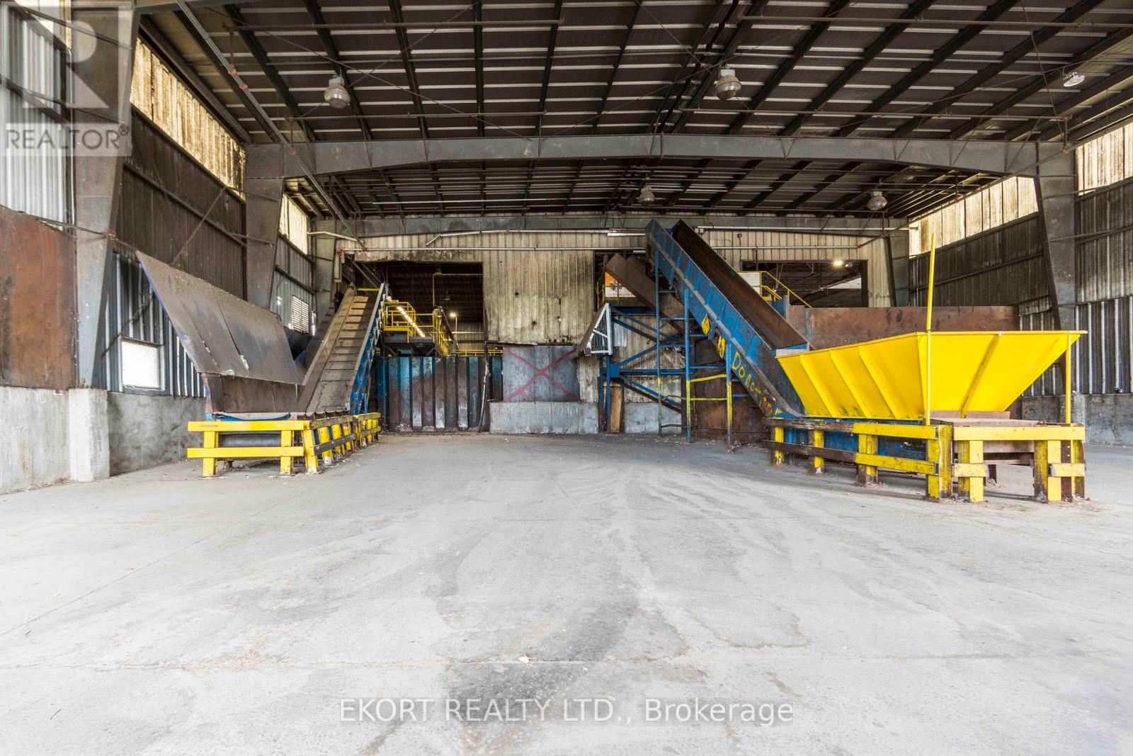 270 West Street, Quinte West, Ontario  K8V 2N3 - Photo 37 - X12350626