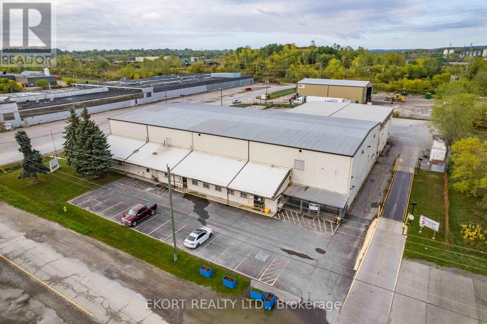 270 West Street, Quinte West, Ontario  K8V 2N3 - Photo 8 - X12350626