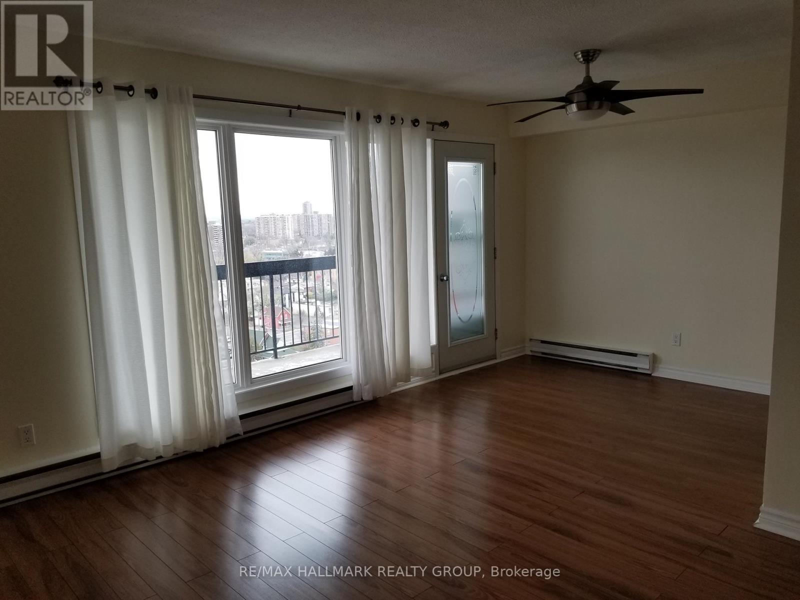 1704 - 158 C Mcarthur Avenue, Ottawa, Ontario  K1L 8E7 - Photo 5 - X12422993