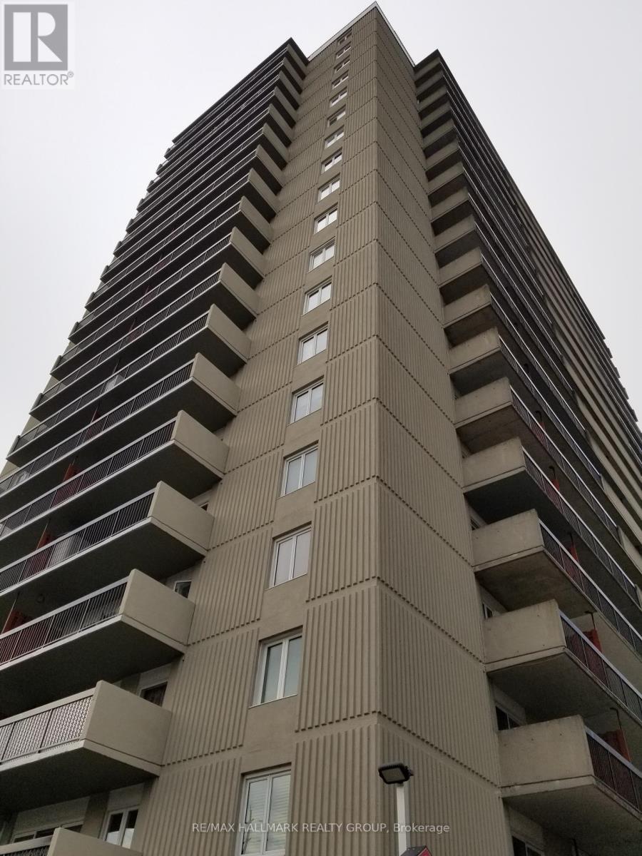 1704 - 158 C Mcarthur Avenue, Ottawa, Ontario  K1L 8E7 - Photo 2 - X12422993