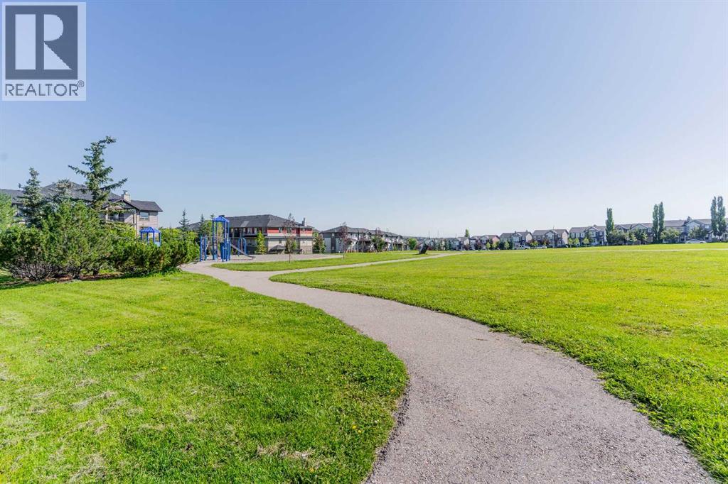 52 Panatella Villas Nw, Calgary, Alberta  T3K 0G6 - Photo 4 - A2248885