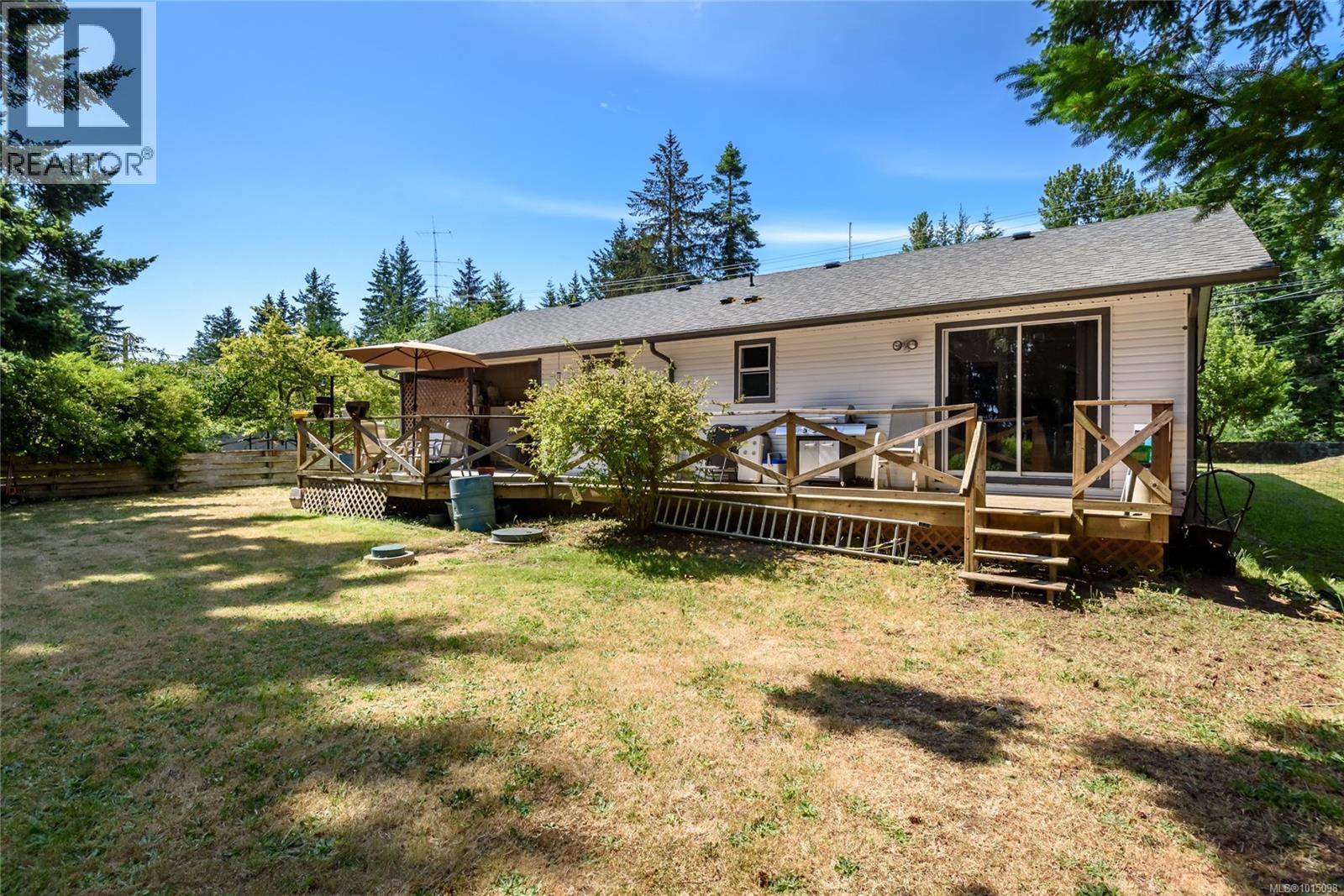 2186 Waveland Rd, Courtenay, British Columbia  V9J 1X8 - Photo 11 - 1015098