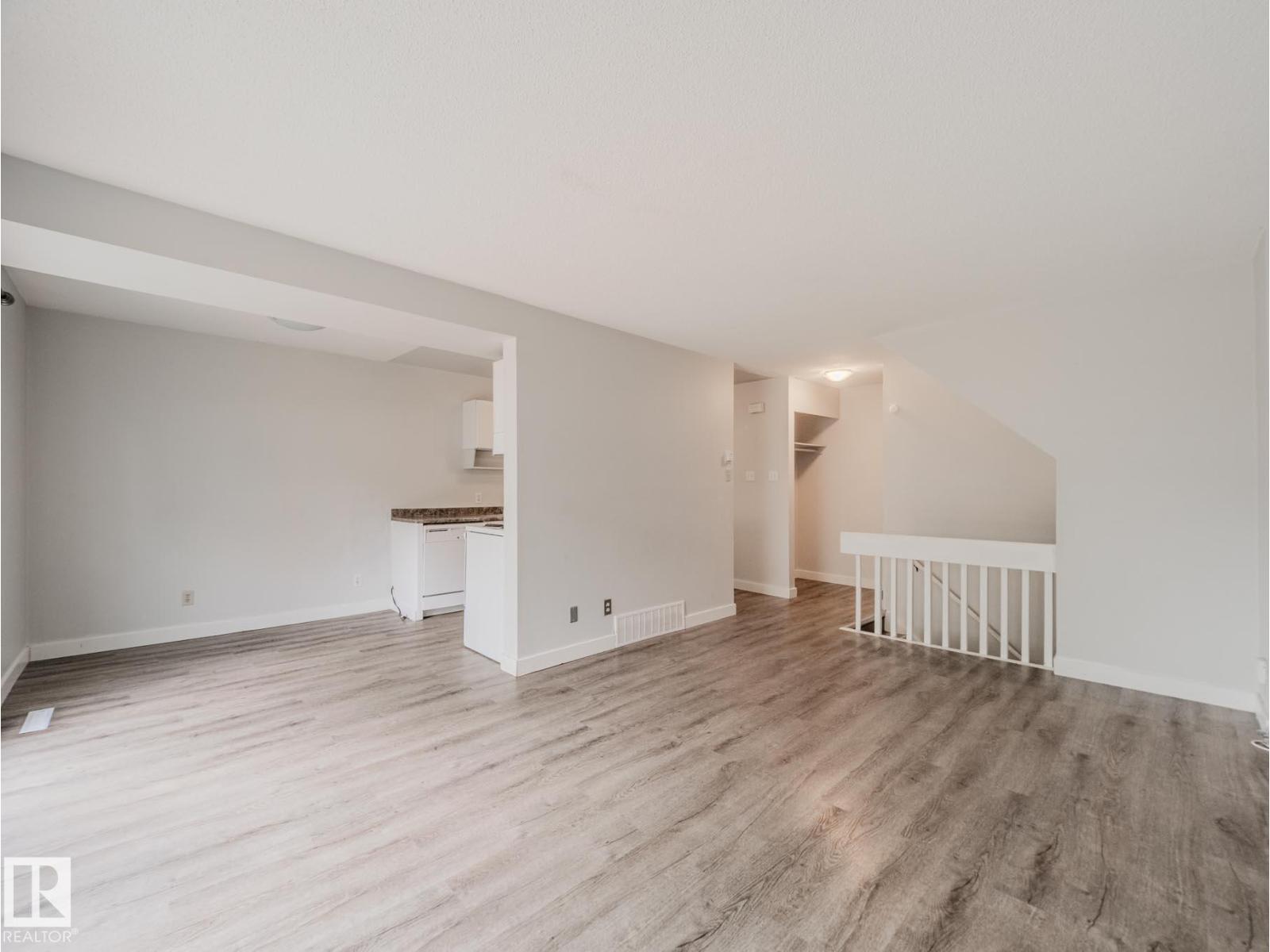 #f 16405 89 Av Nw, Edmonton, Alberta  T5R 4S1 - Photo 12 - E4459649