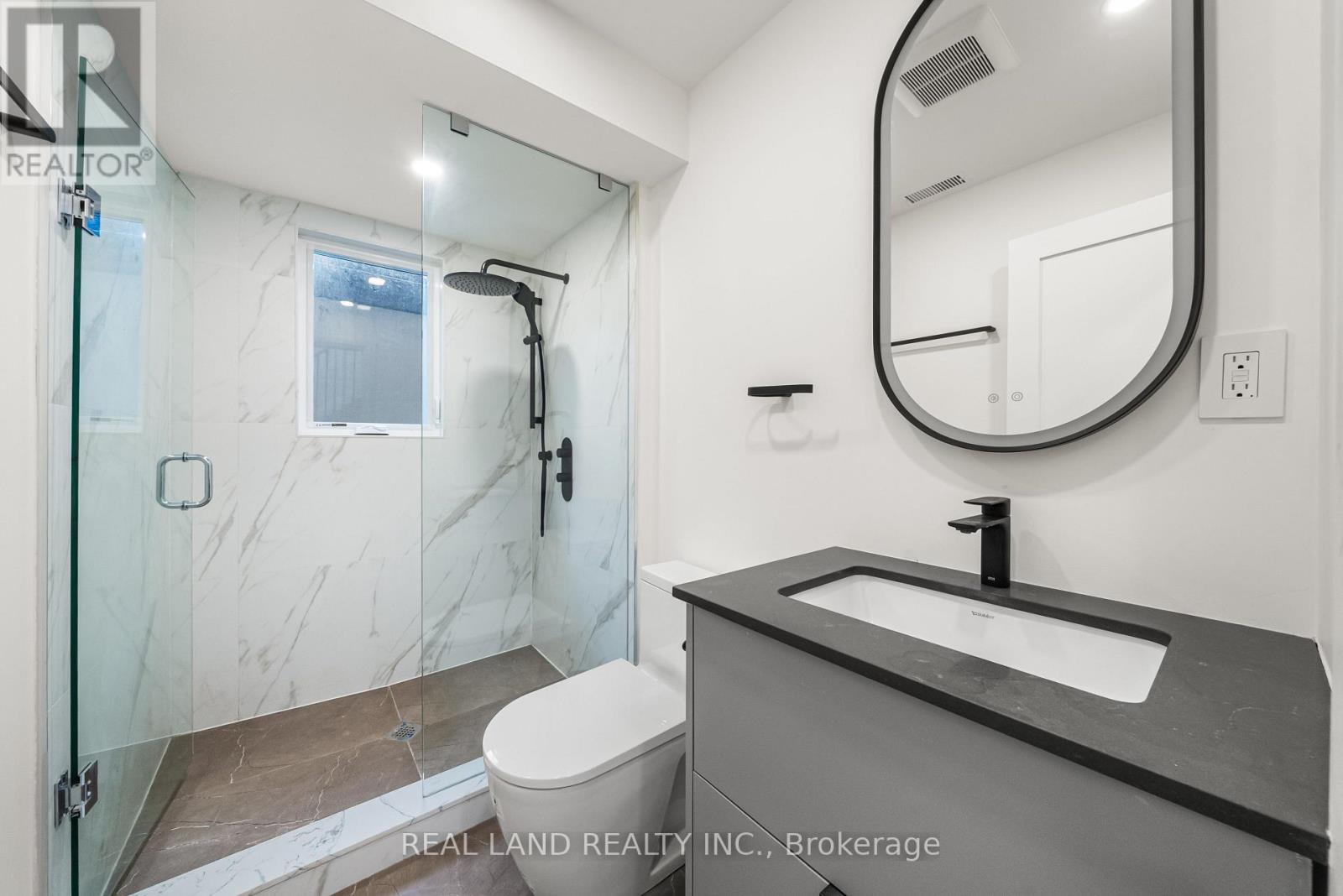 30 Winnifred Avenue, Toronto, Ontario  M4M 2X3 - Photo 32 - E12427836
