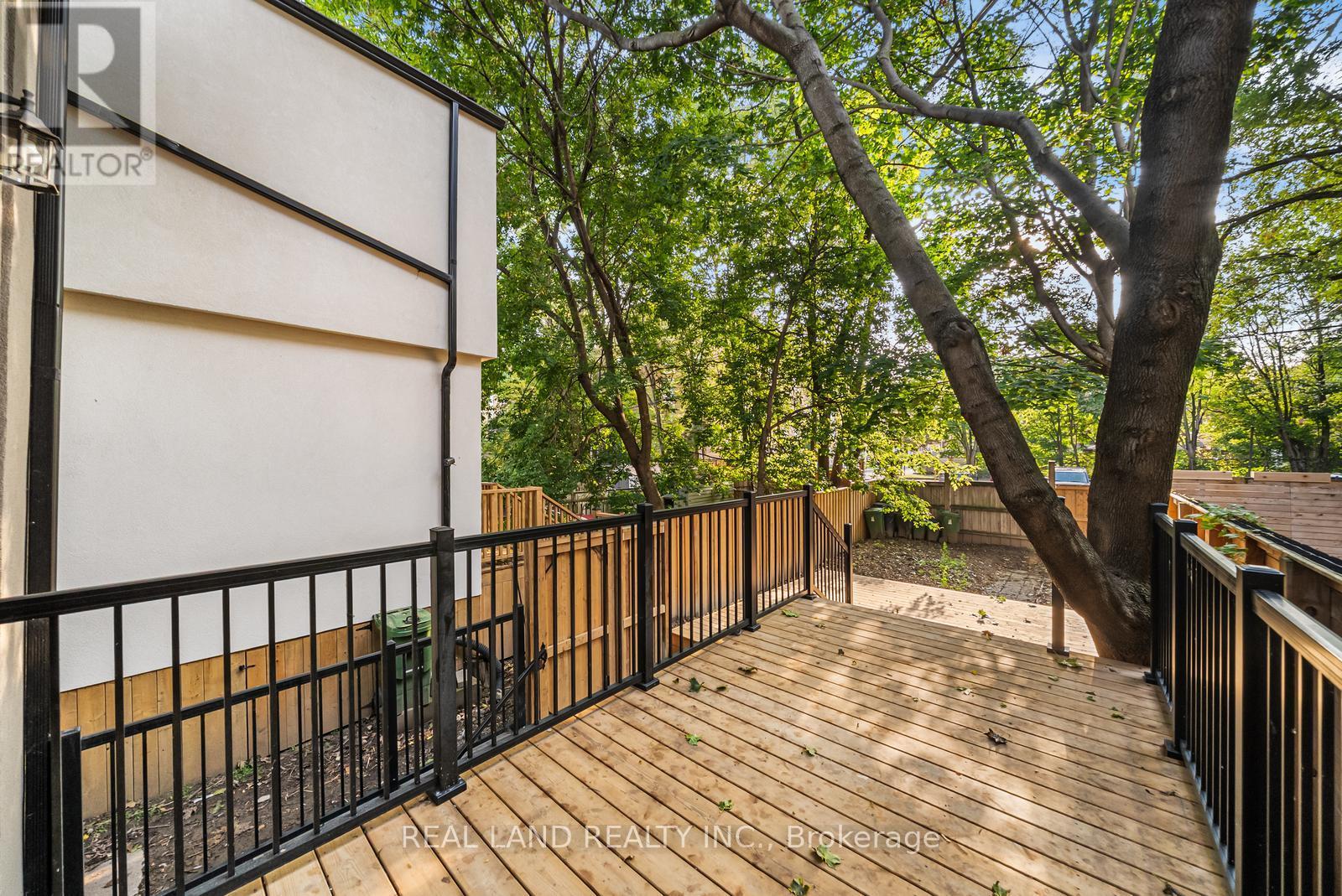 30 Winnifred Avenue, Toronto, Ontario  M4M 2X3 - Photo 47 - E12427836