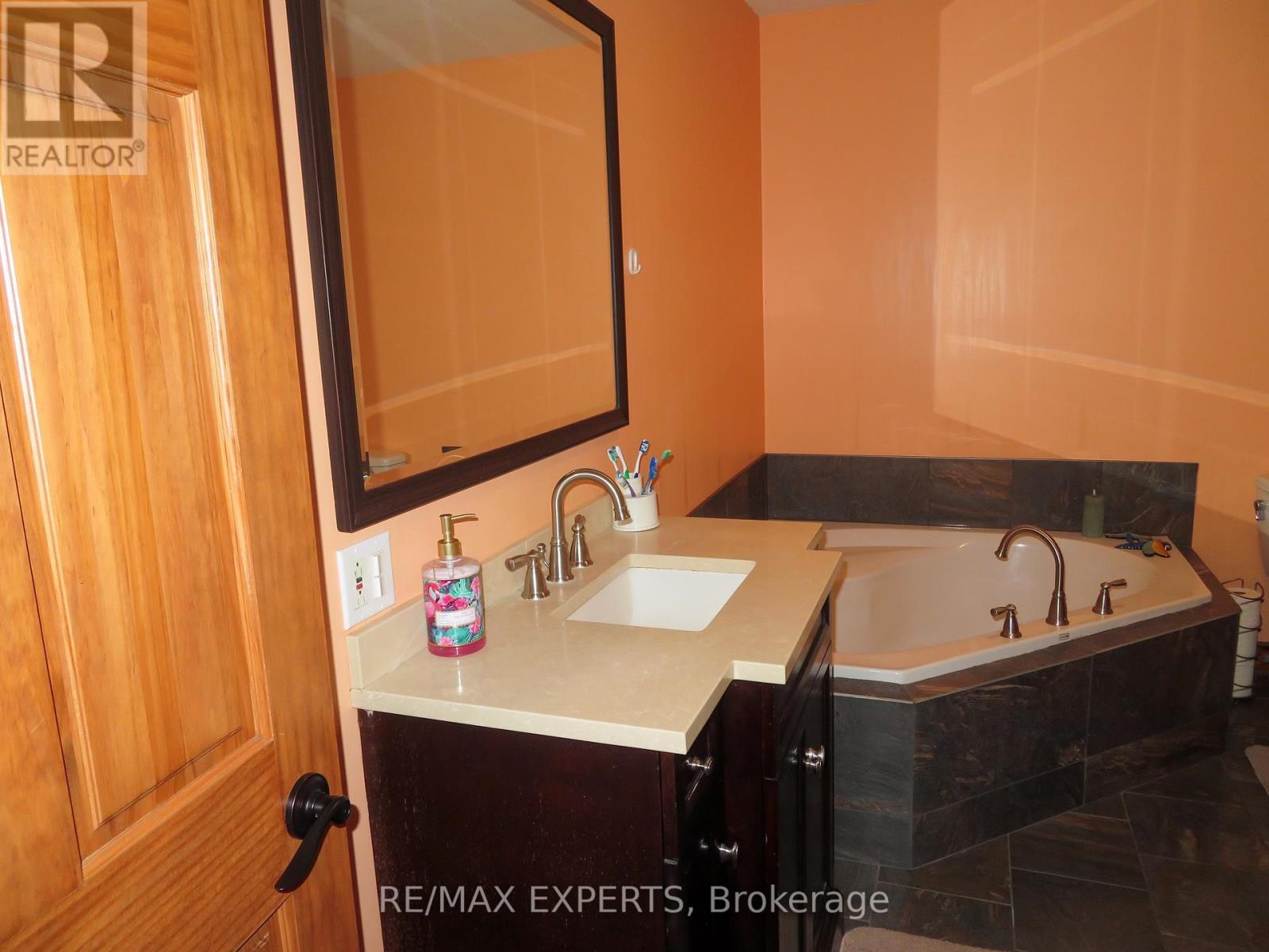 3771 Harry's Lane, Ramara, Ontario  L3V 0L1 - Photo 15 - S12428540