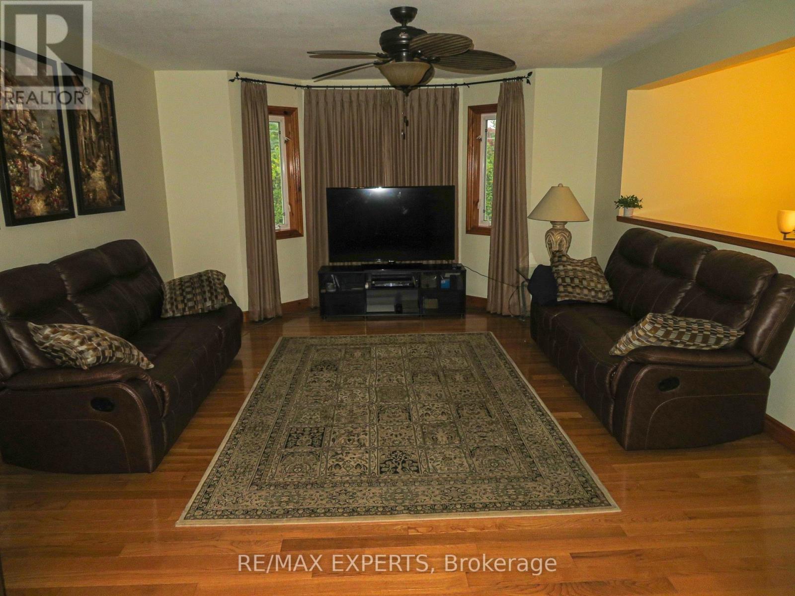 3771 Harry's Lane, Ramara, Ontario  L3V 0L1 - Photo 12 - S12428540
