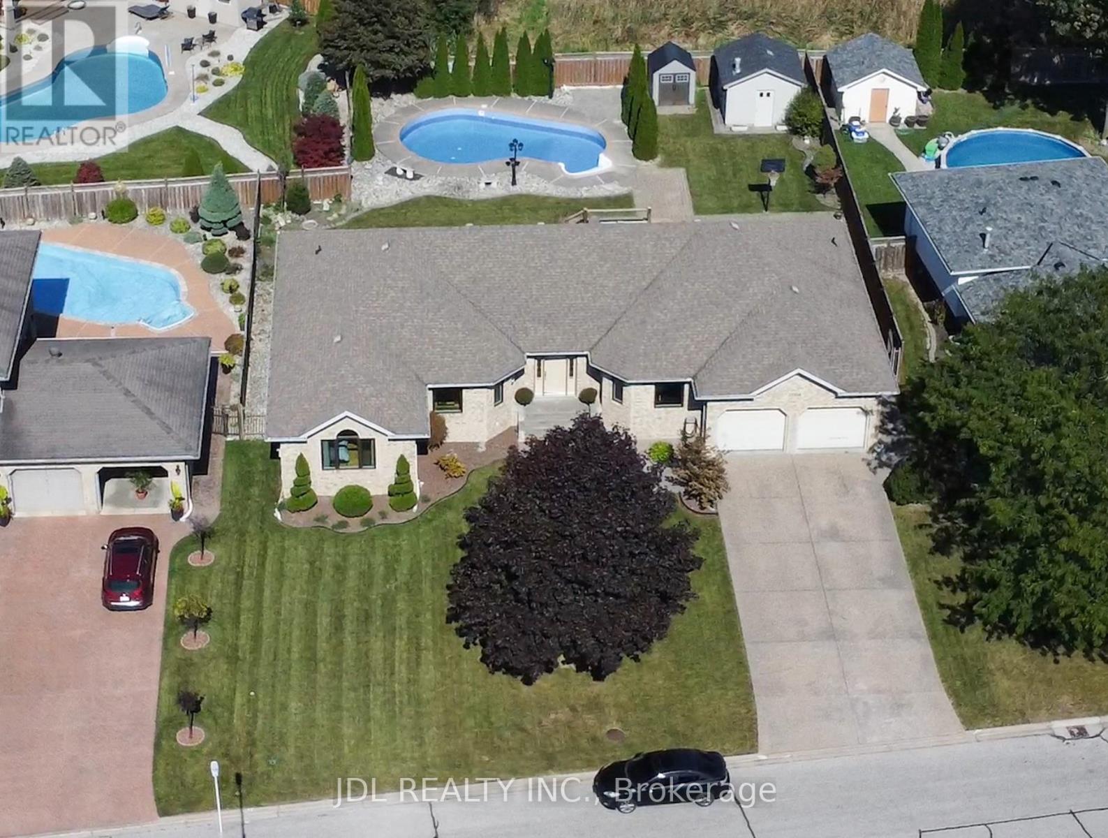12356 Charlene Lane, Tecumseh, Ontario  N9K 1B1 - Photo 16 - X12427660