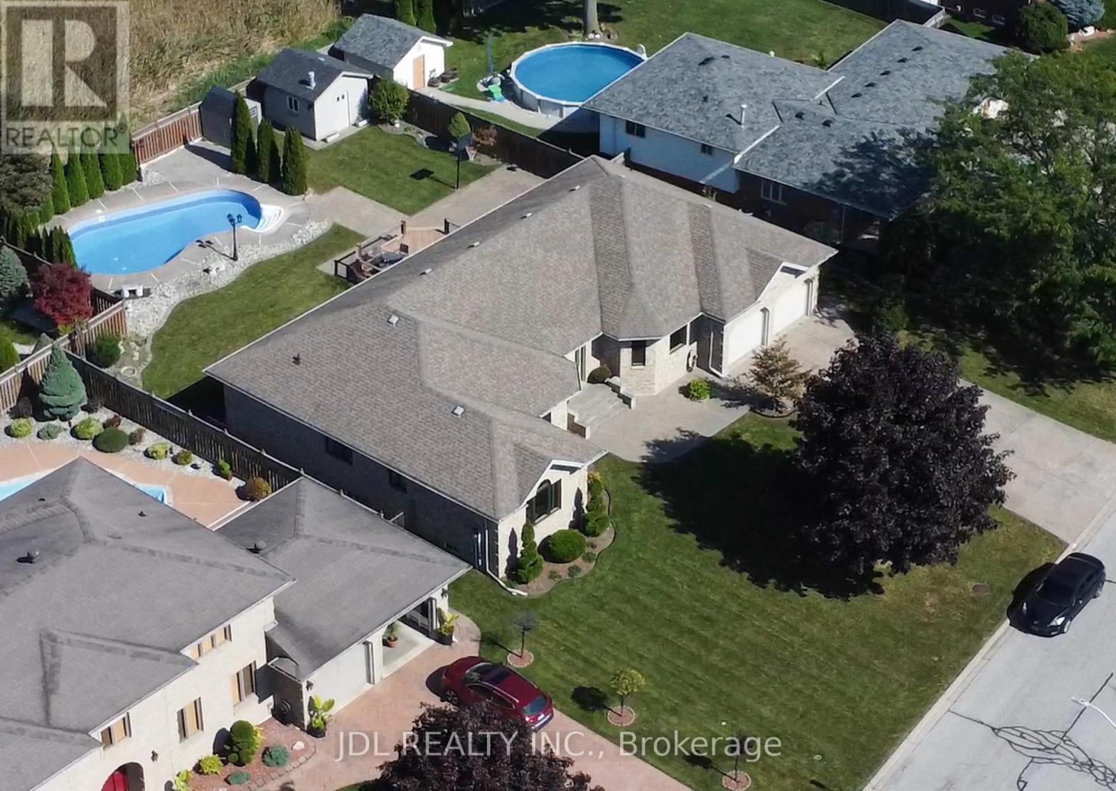 12356 Charlene Lane, Tecumseh, Ontario  N9K 1B1 - Photo 18 - X12427660