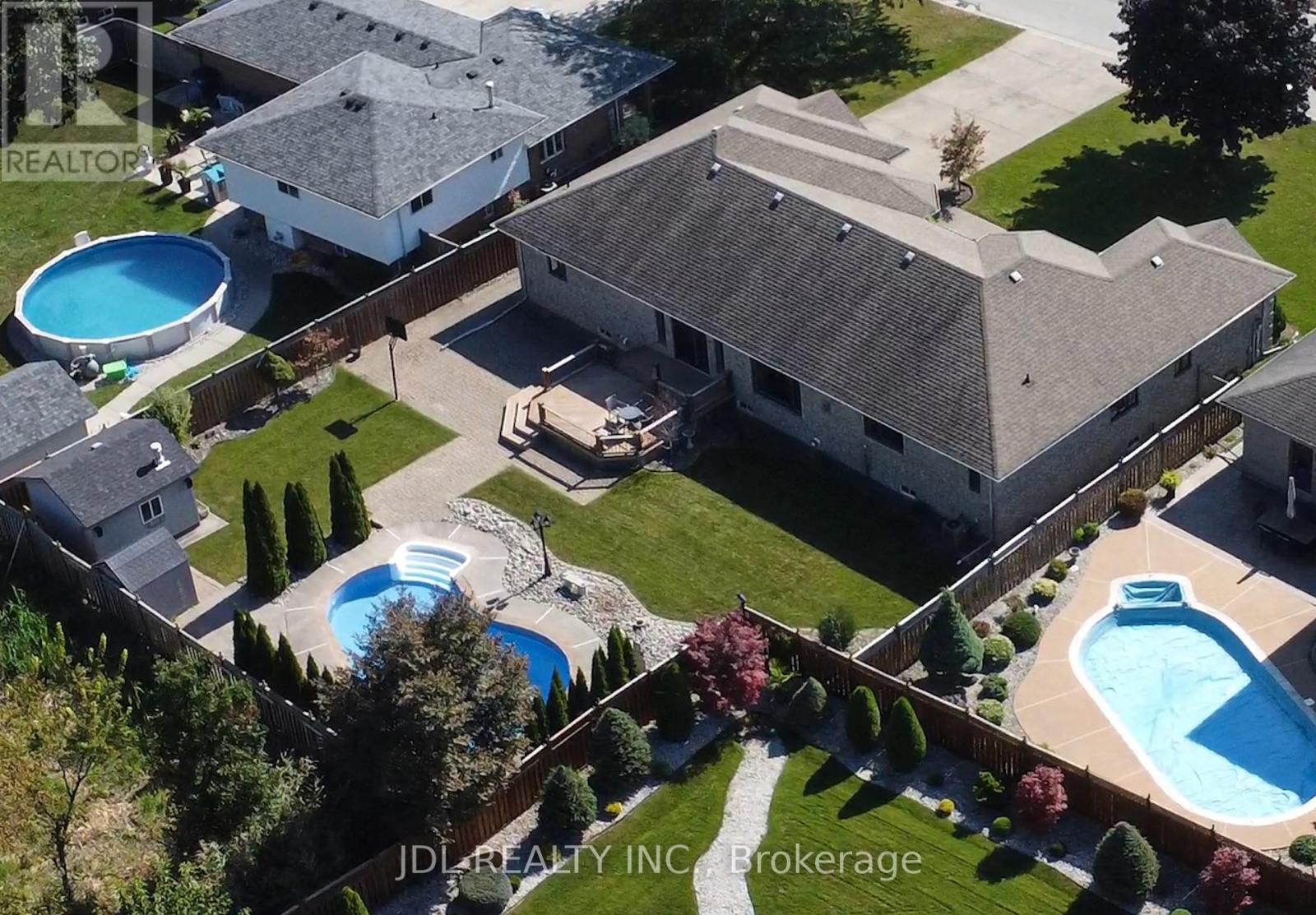 12356 Charlene Lane, Tecumseh, Ontario  N9K 1B1 - Photo 19 - X12427660